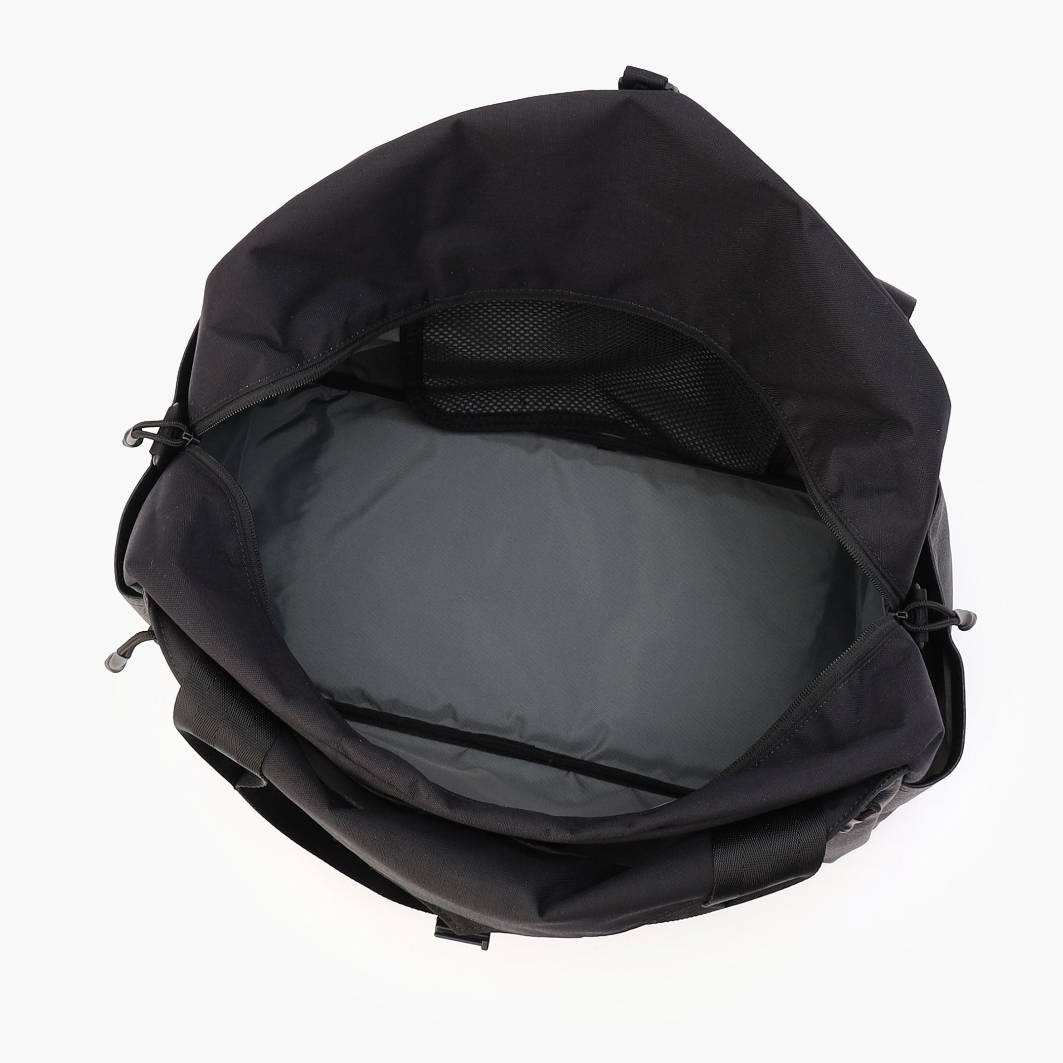 BLK White Mountaineering®︎×BR ST BOSTON