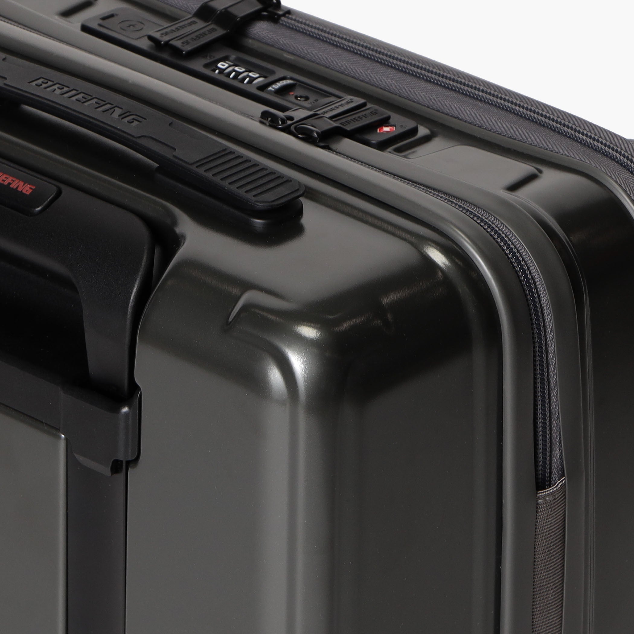 H 34F SD Polycarbonate Carry On Suitcase - BRIEFING Official