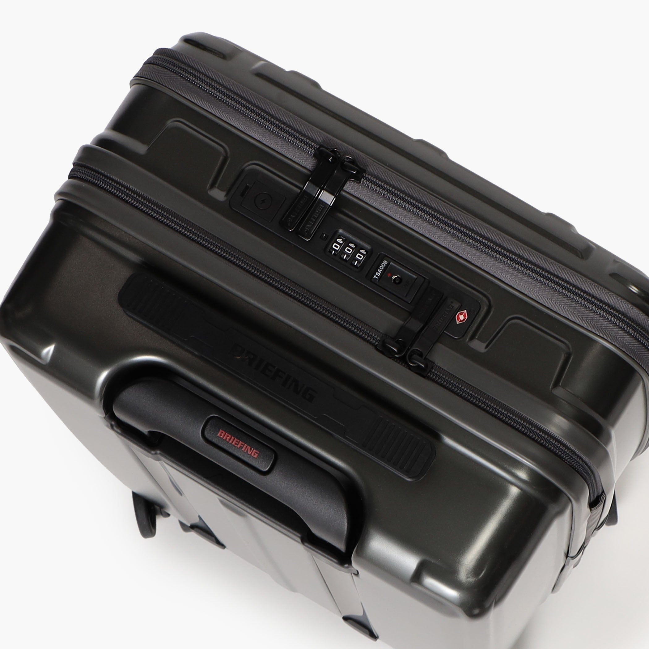 H 34F SD Polycarbonate Carry On Suitcase - BRIEFING Official