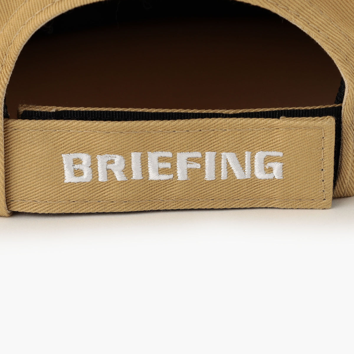BRIEFING MEN’S BASIC FLAT VISOR CAP, Accessories, Golf
