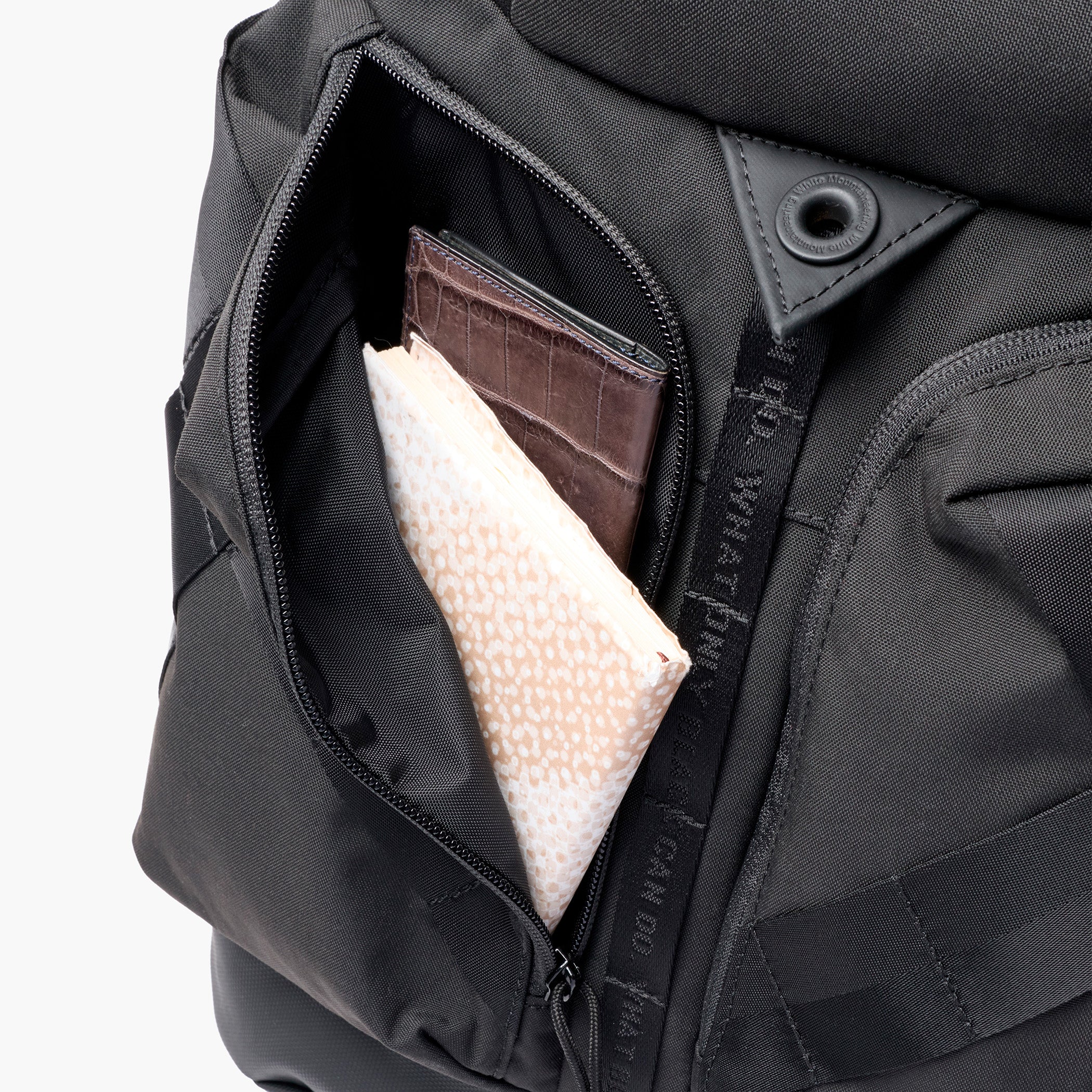 White Mountaineering NEOCHROME PACK