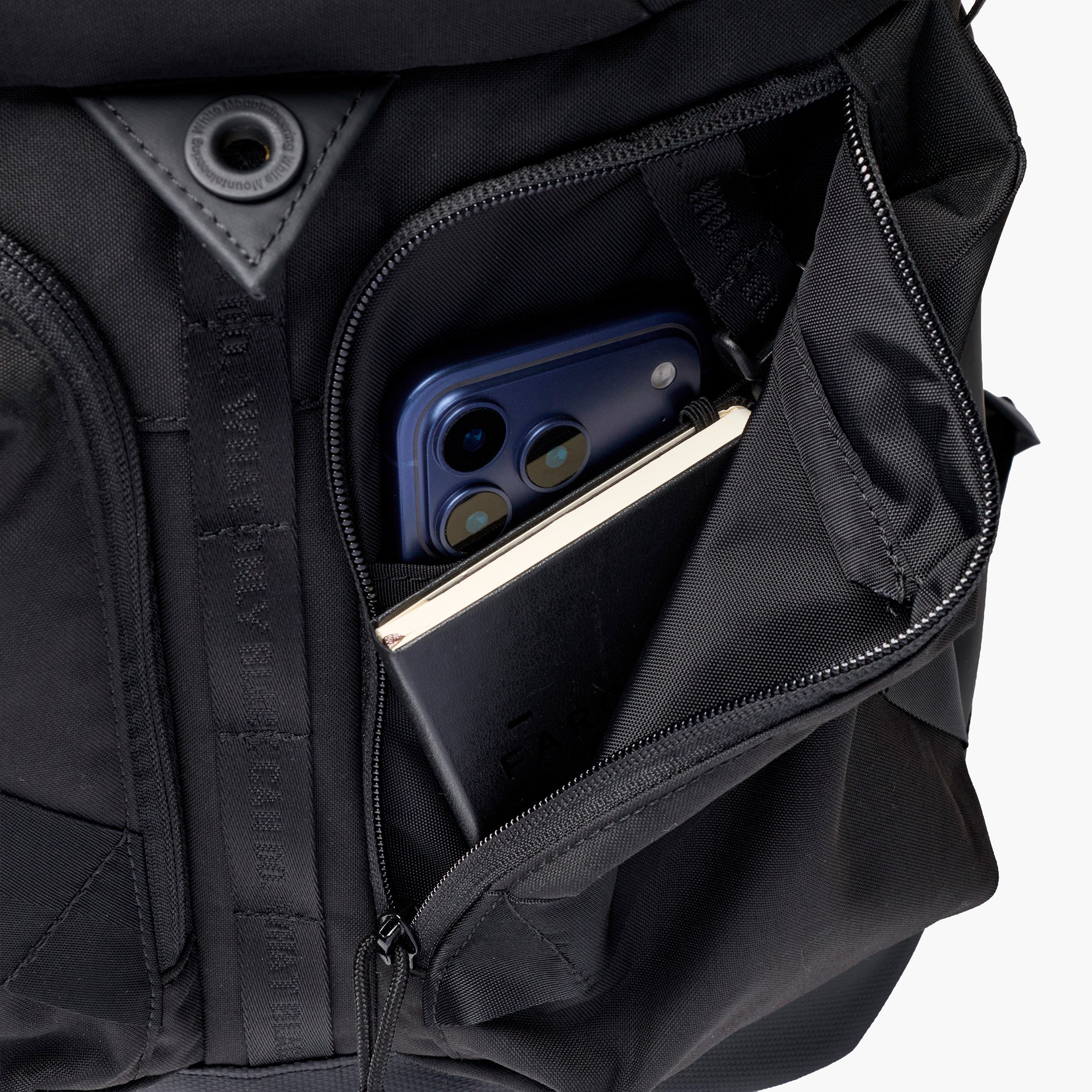 White Mountaineering NEOCHROME PACK