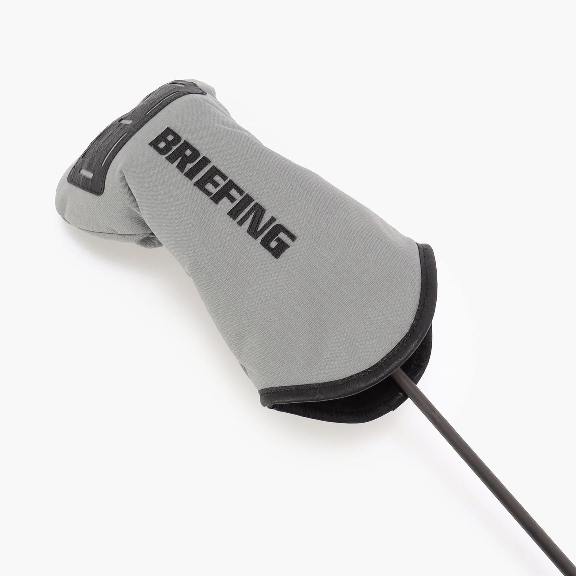 着脱がスムーズに行えるように、かぶせ式の構造を採用。