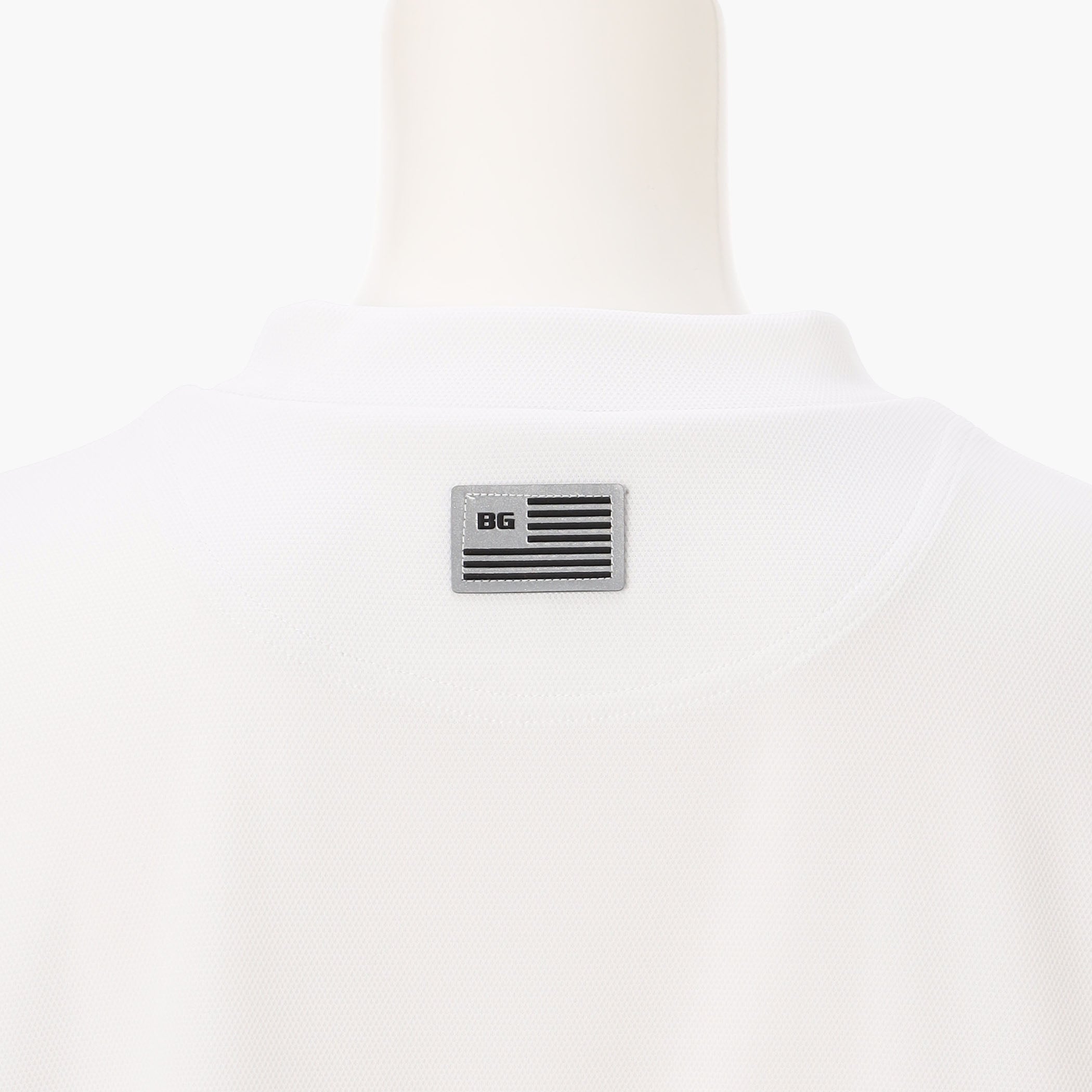 REF WOMEN’S BACK PLEATED HIGHNECK