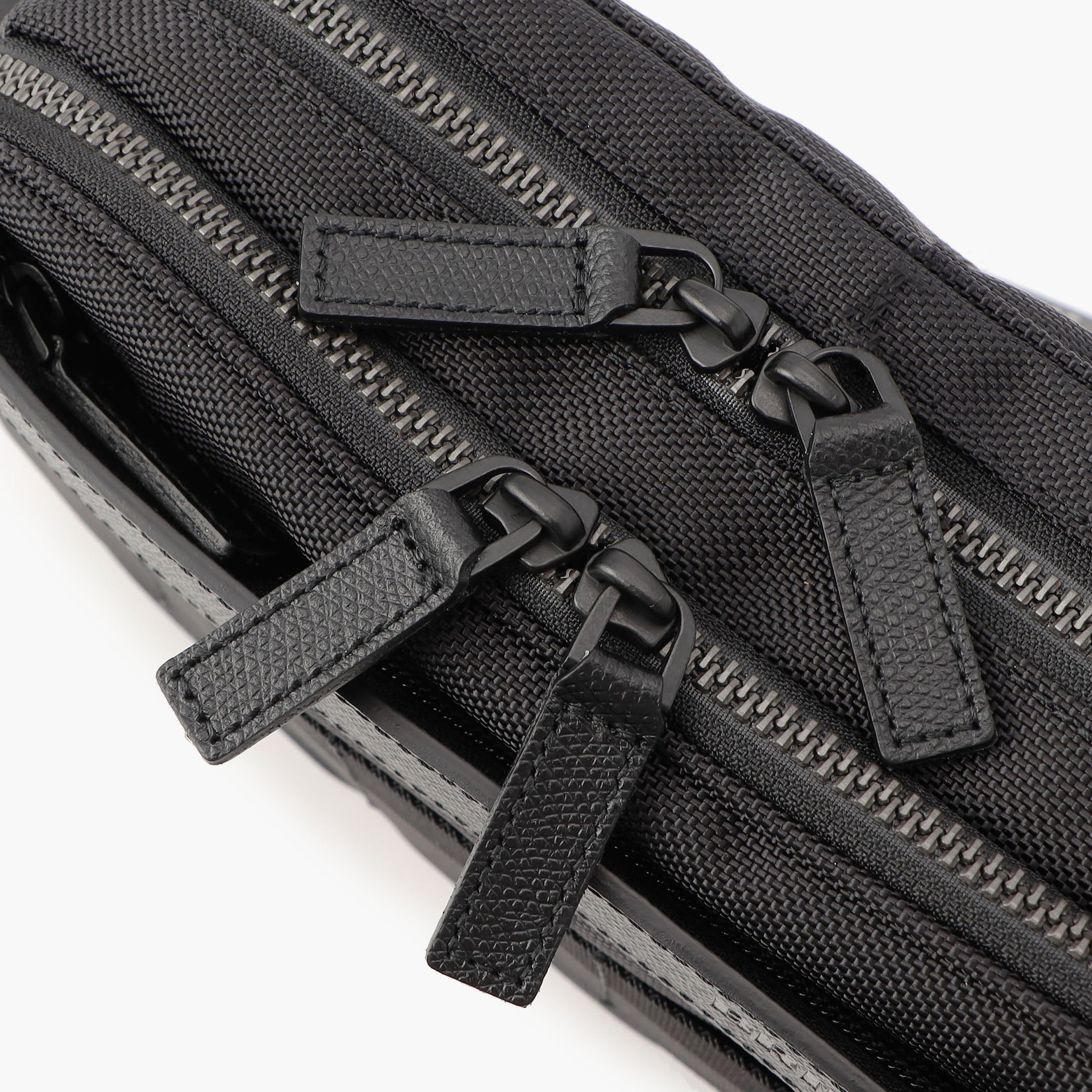 FUSION MOBILE POUCH