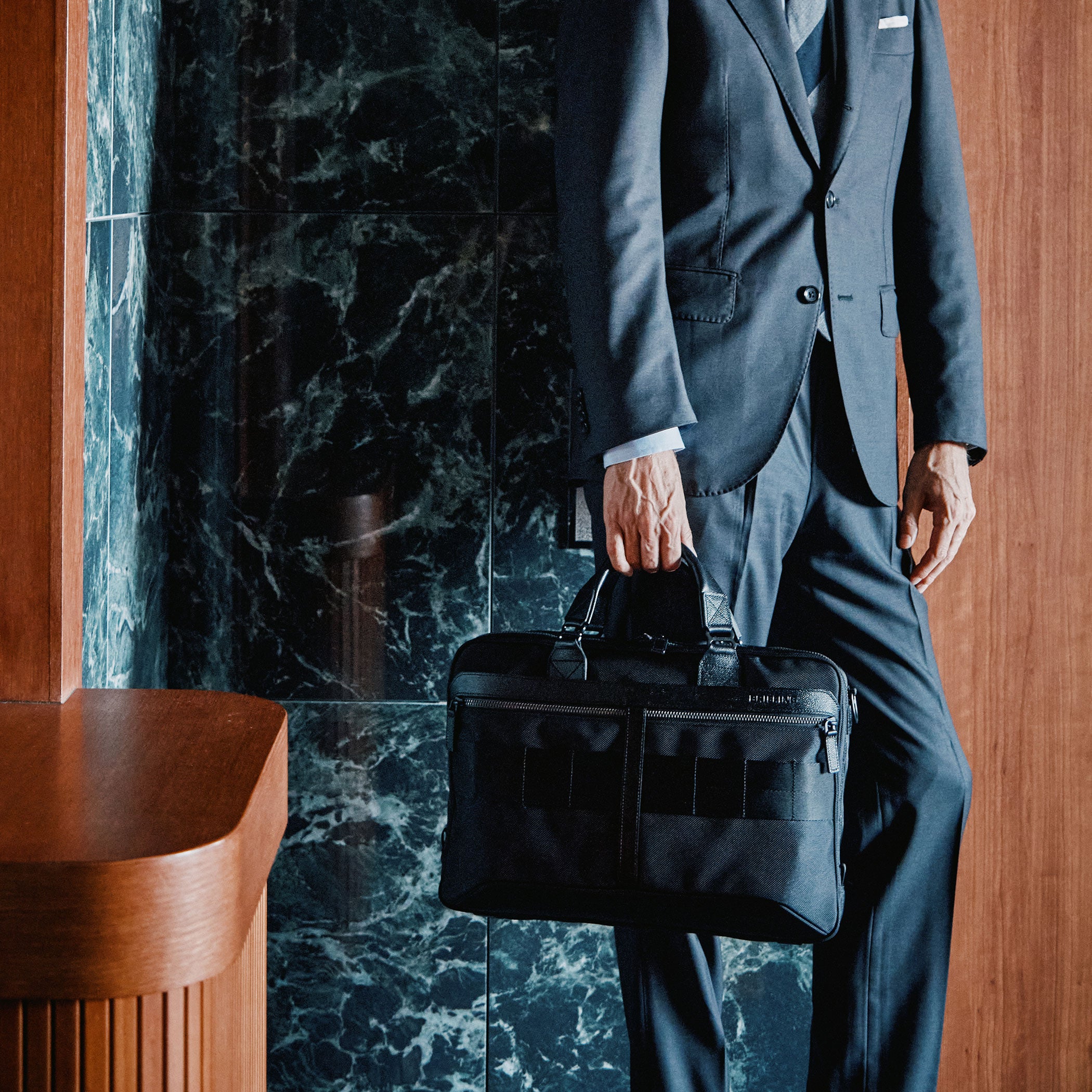 FUSION A4 LINER HD Waterproof Leather Business Briefcase