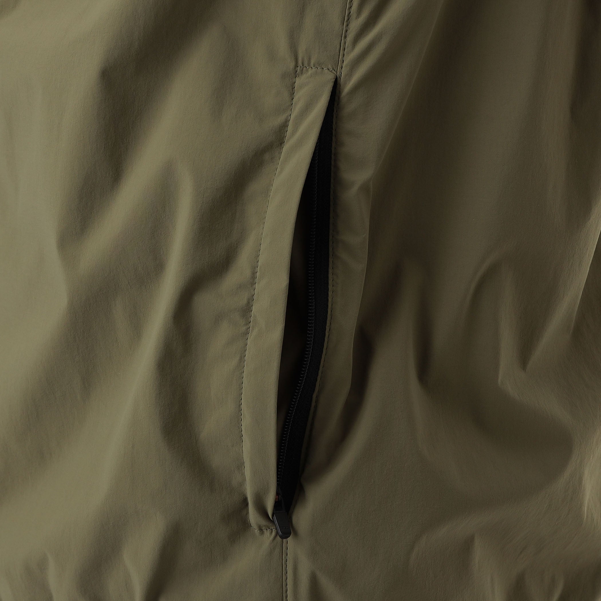 MEN’S POCKETABLE WIND VEST