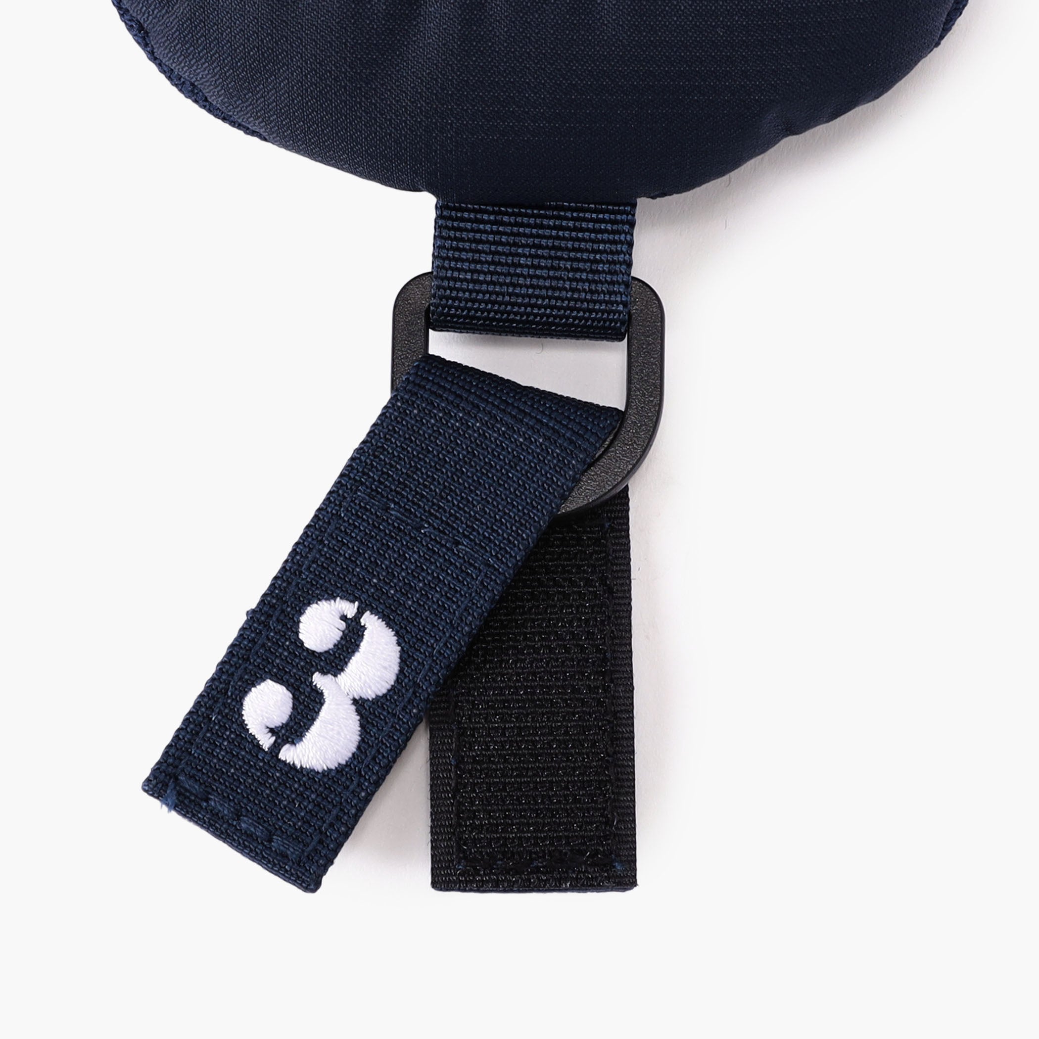 LOGO KNIT UTILITY COVER