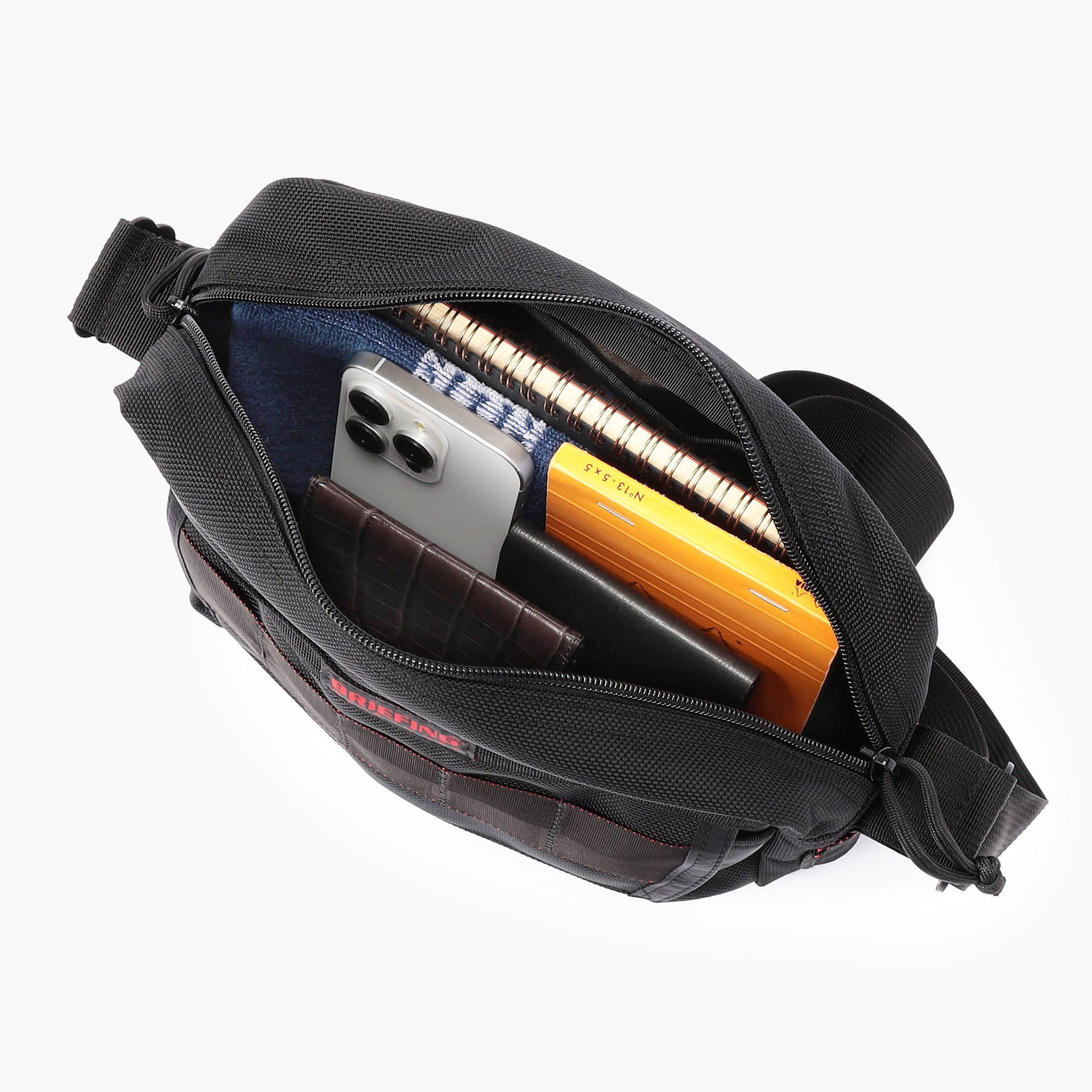 MAG SHOULDER S Ballistic Nylon Shoulder Bag - BRIEFING Official