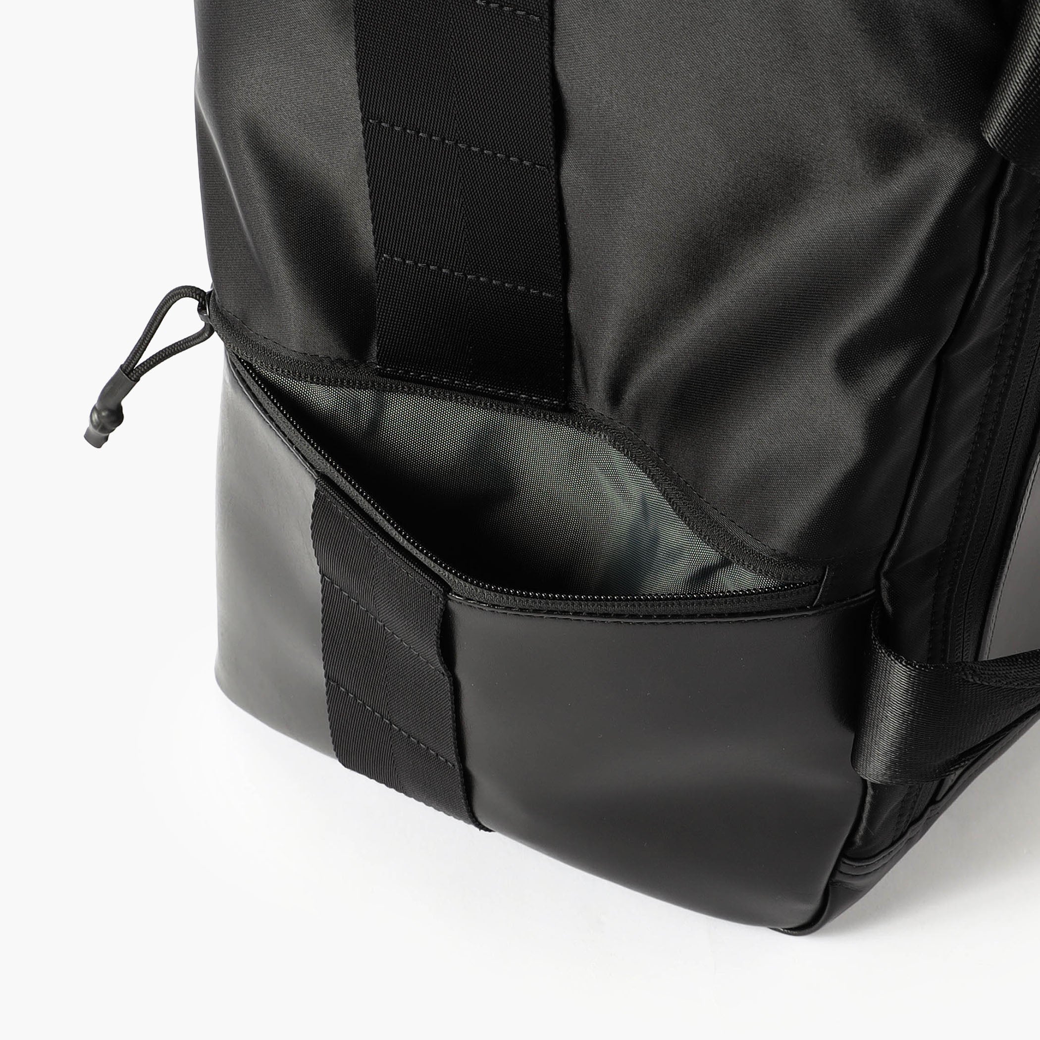 BLK White Mountaineering®︎ 3WAY DUFFLE
