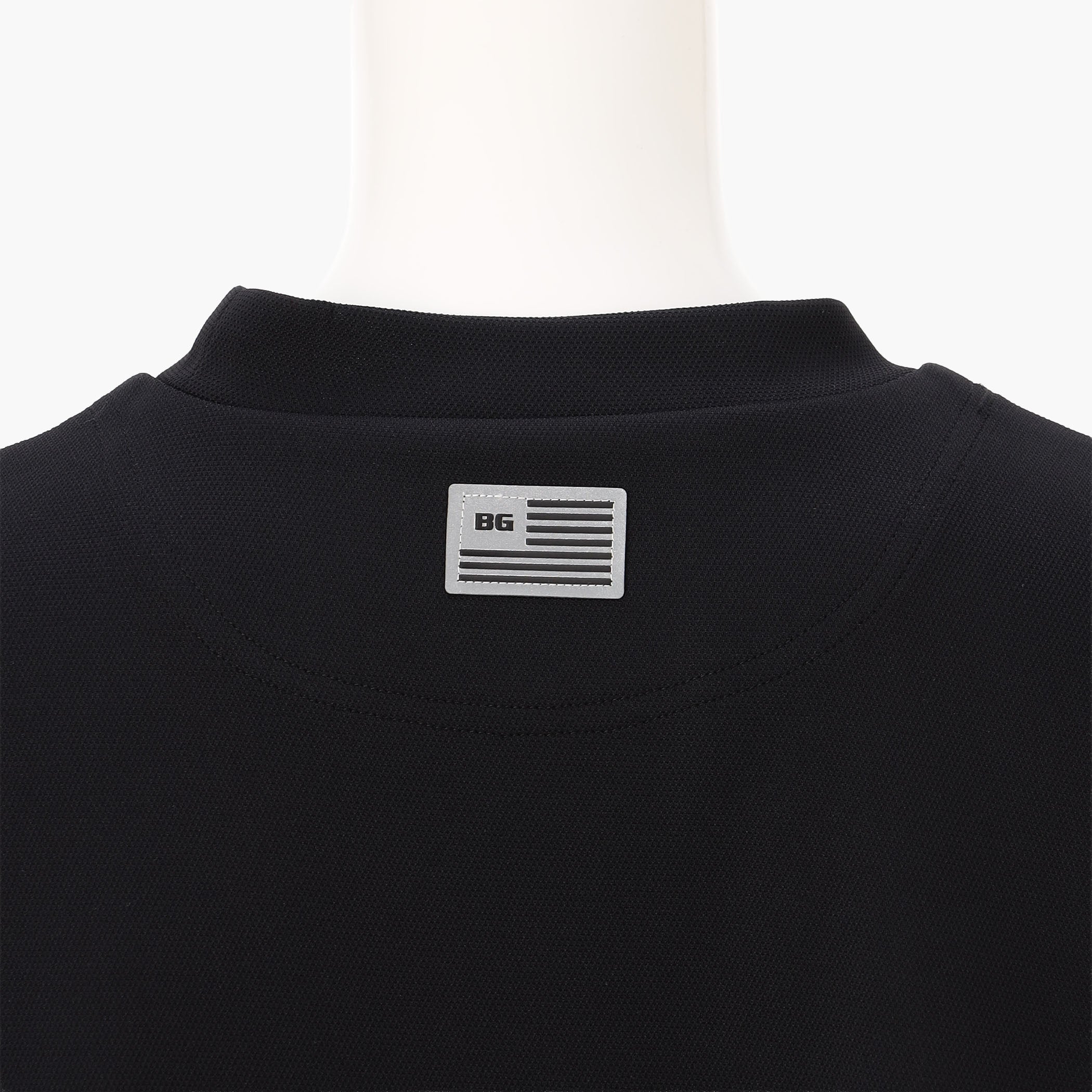 REF WOMEN’S BACK PLEATED HIGHNECK