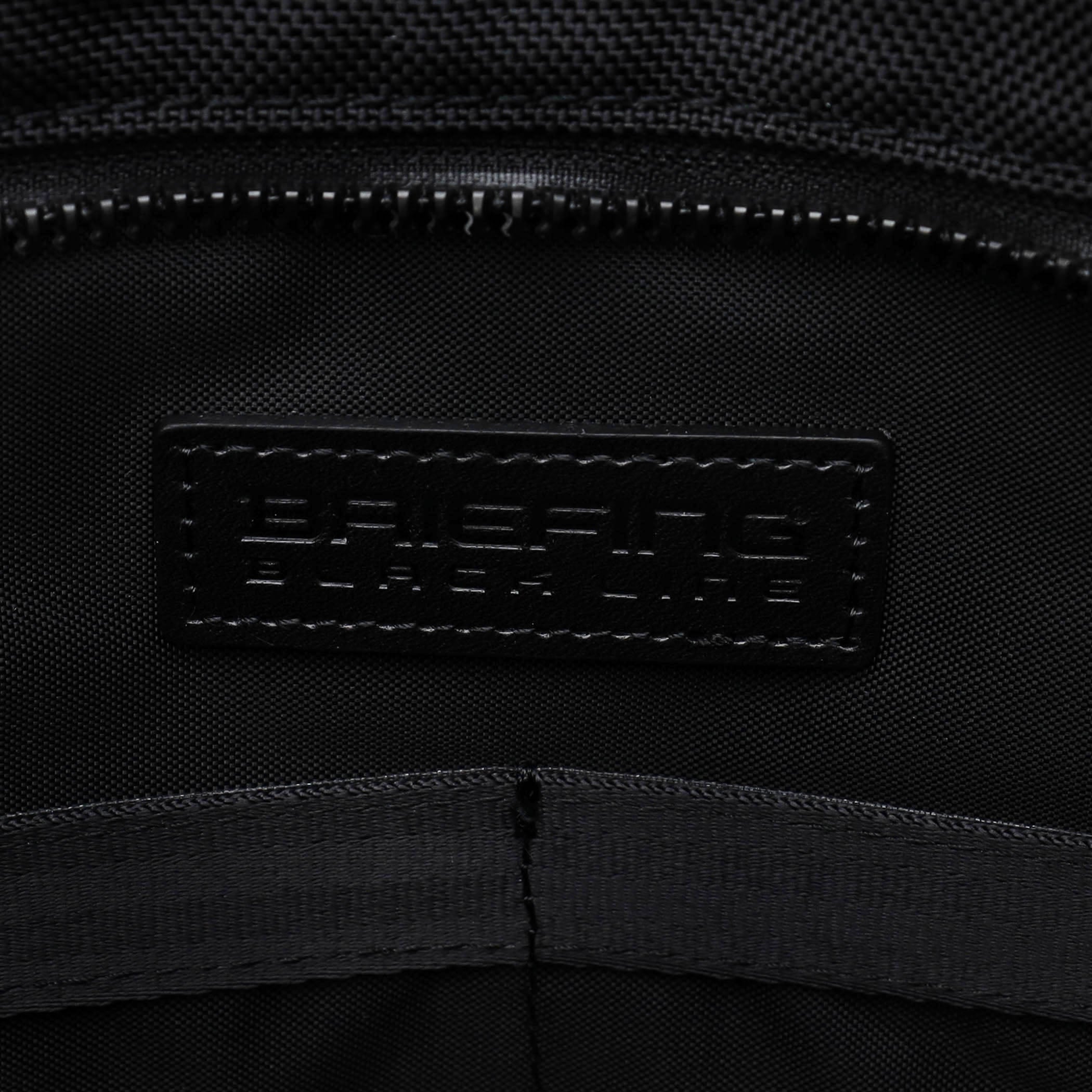内装ラベルはかつてのBLACKLINE のロゴ をベースに新たに製作。