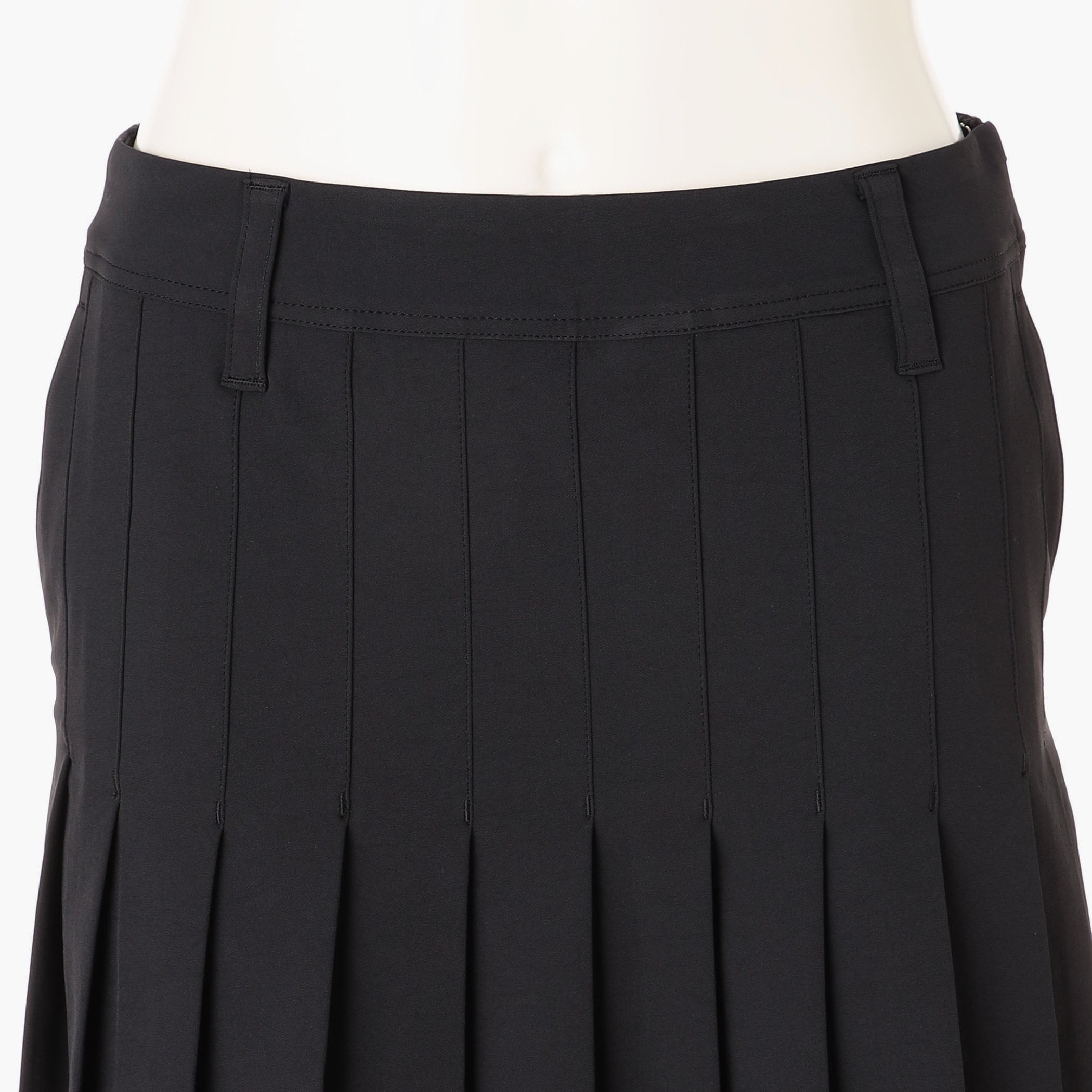 REF WOMEN’S STRETCH PLEATED SKIRT