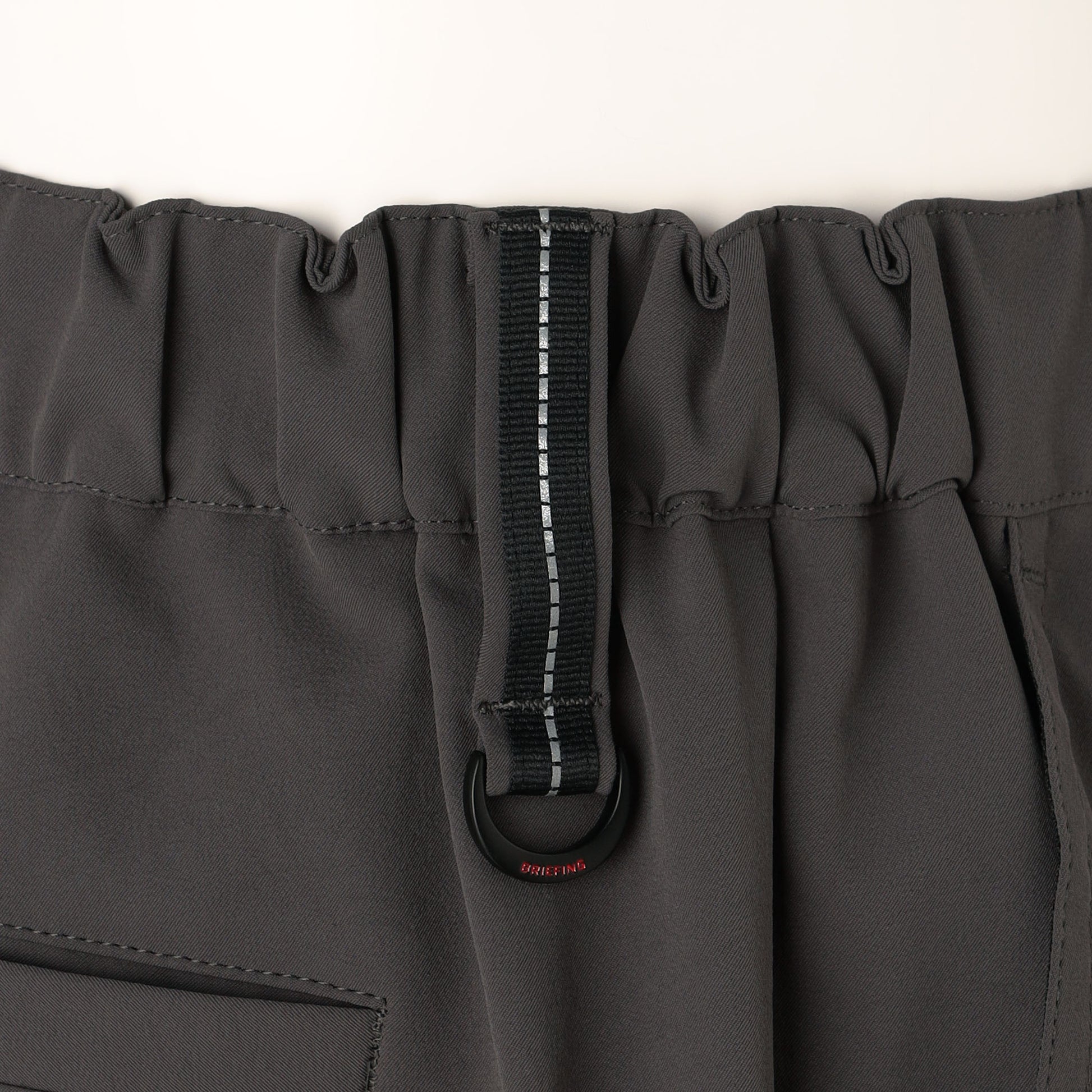 BRIEFING REF MEN’S STRETCH BELTED WIDE SHORT PANTS, Apparels, Golf