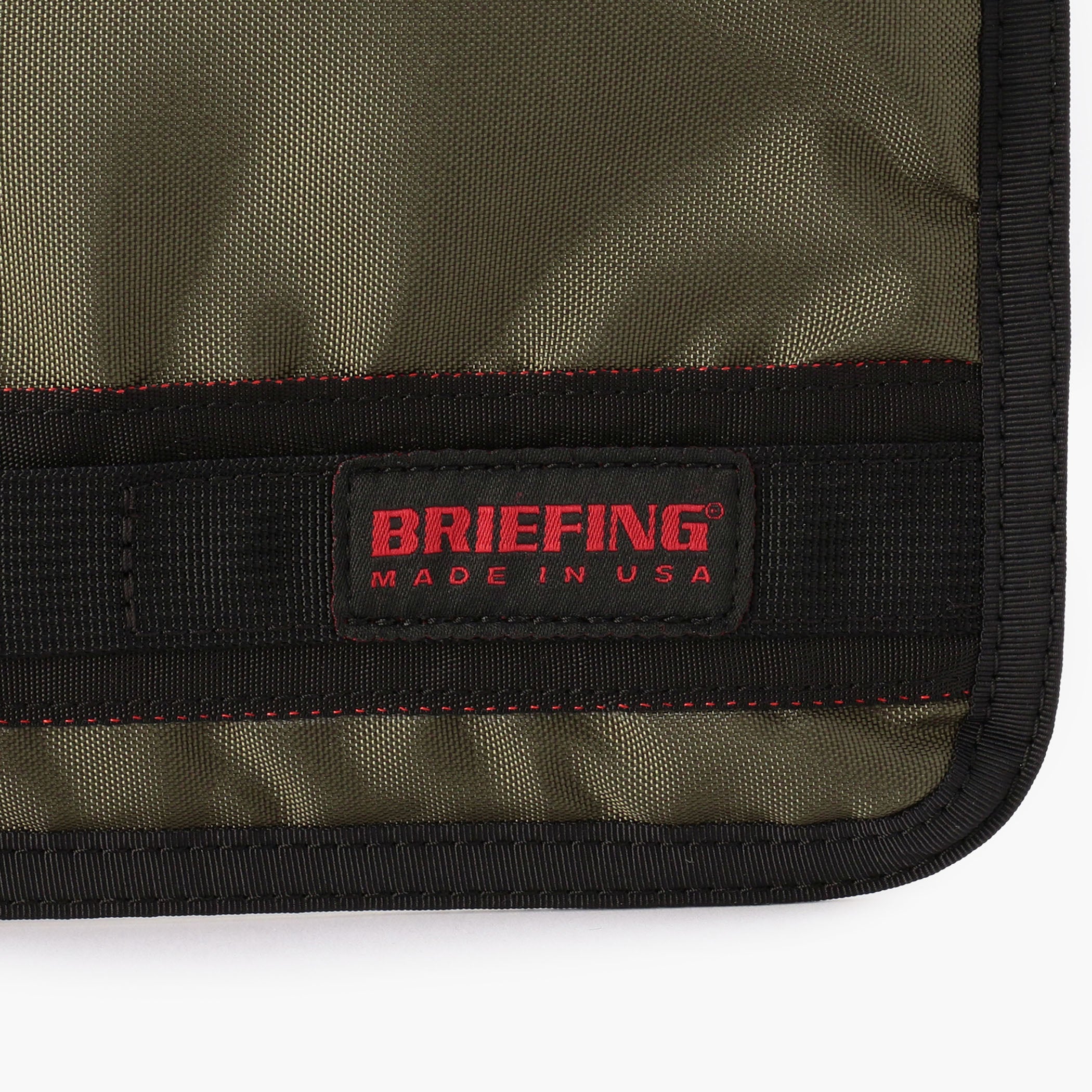 PC 14 SLEEVE Lightweight Laptop Sleeve - BRIEFING Official