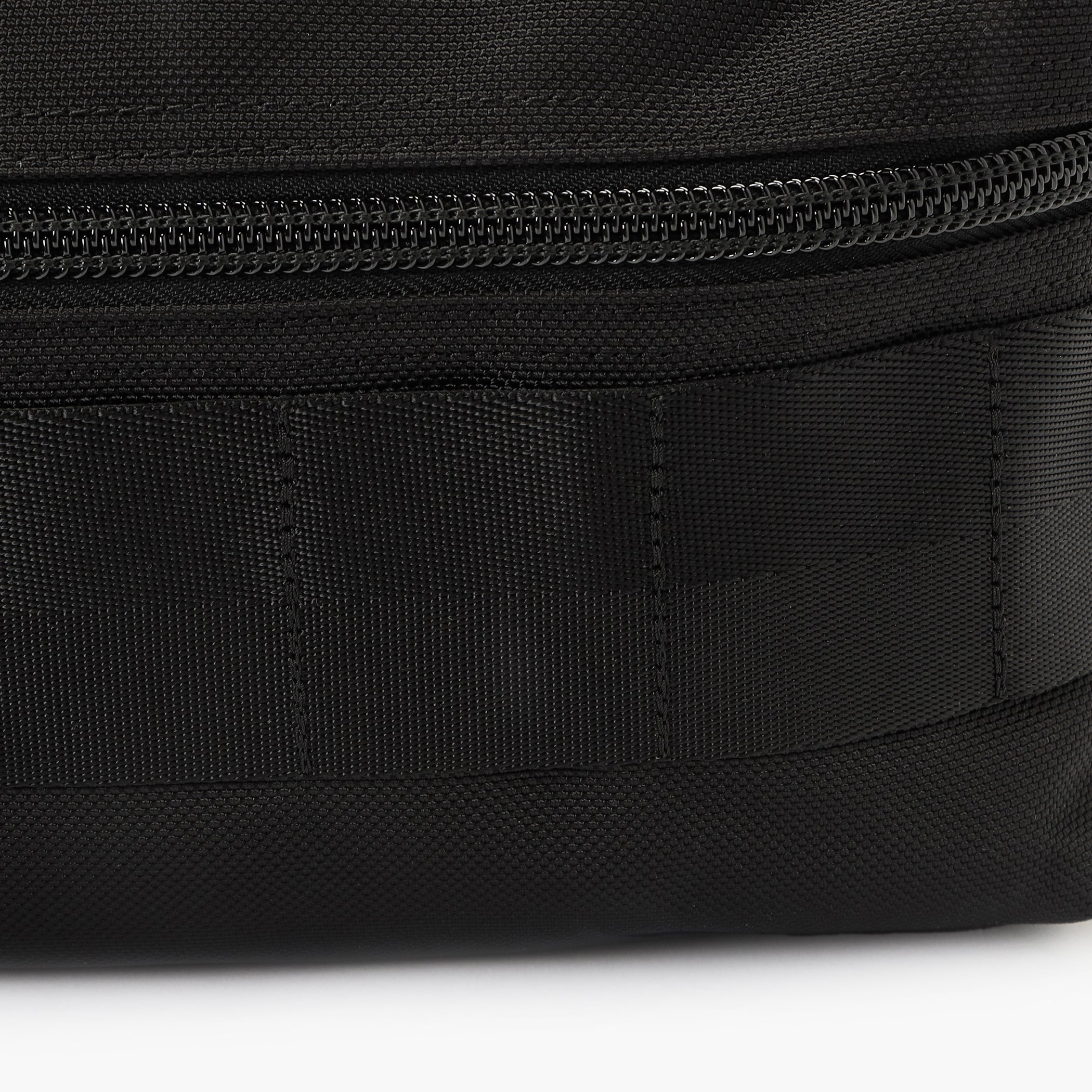 DELTA STAND UP BRIEFCASE