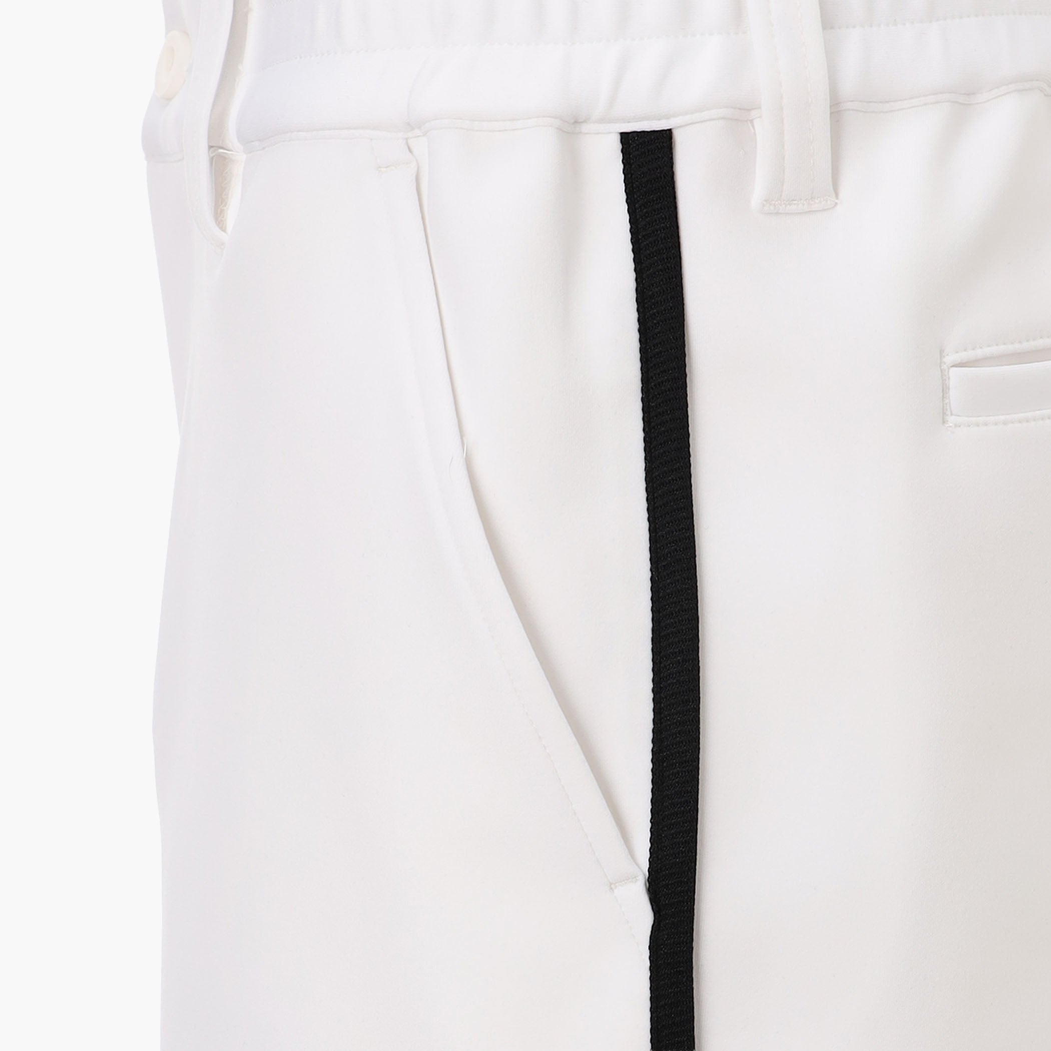 WOMEN’S PIPING SHORT PANTS