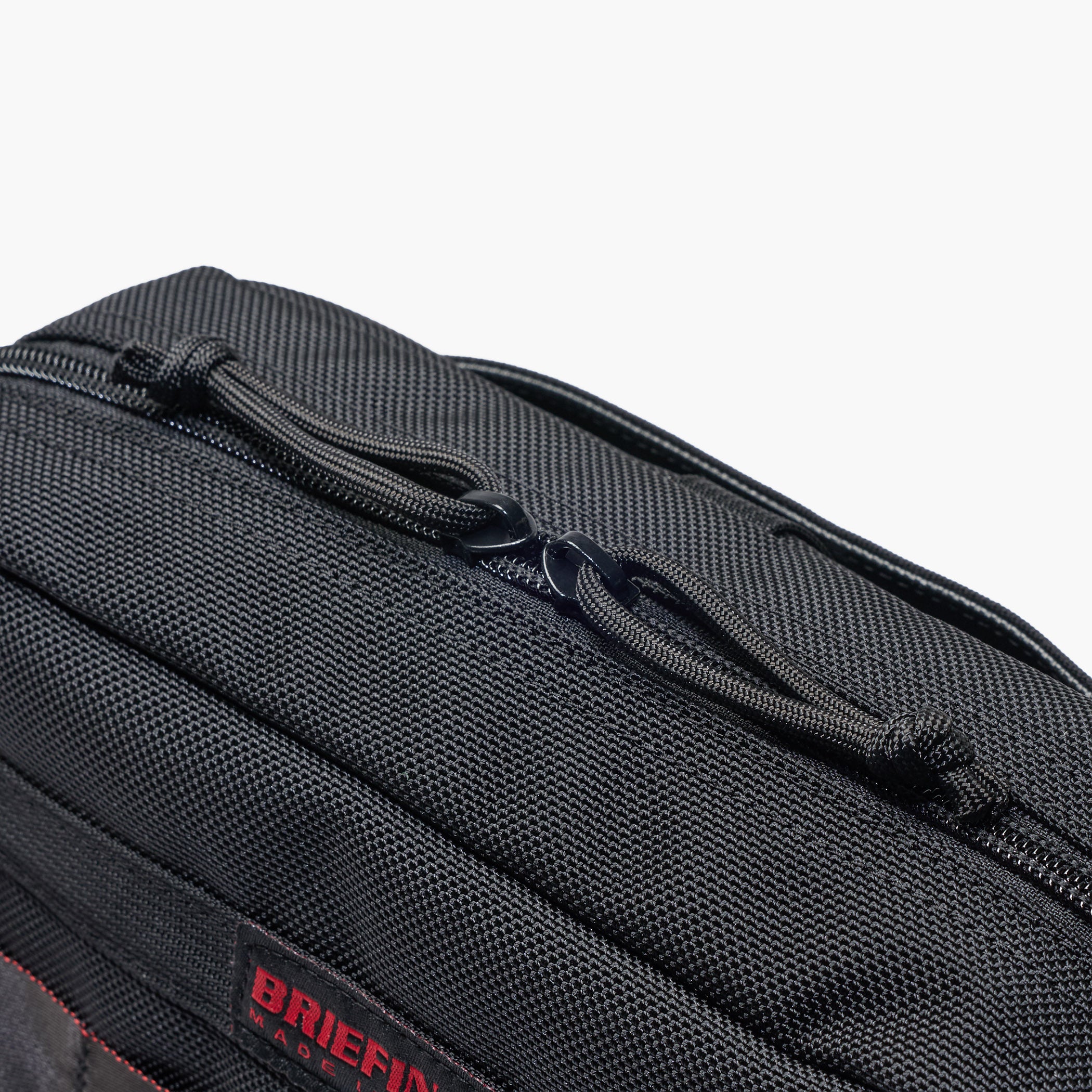 MAG SHOULDER S Ballistic Nylon Shoulder Bag - BRIEFING Official