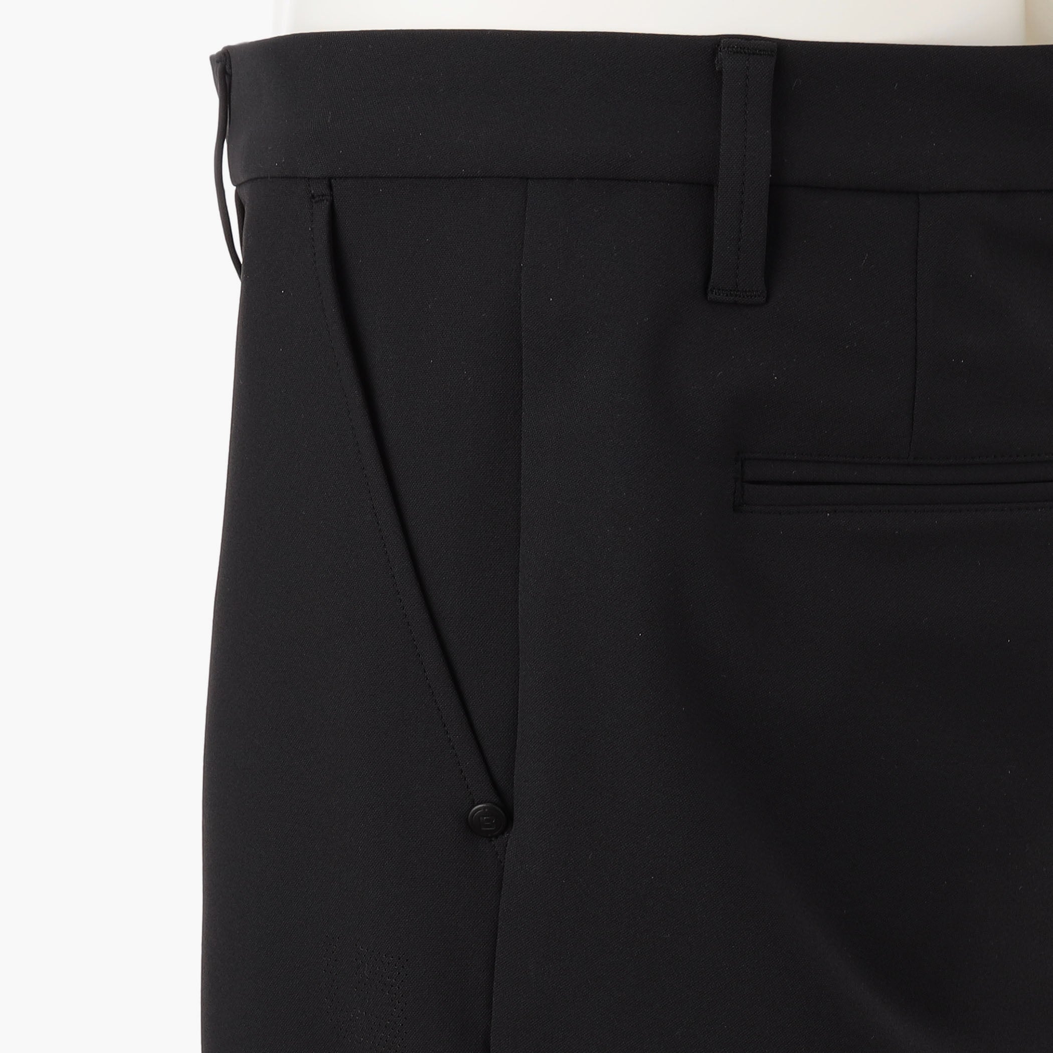 MEN'S PUNCHING LOGO SHORT PANTS
