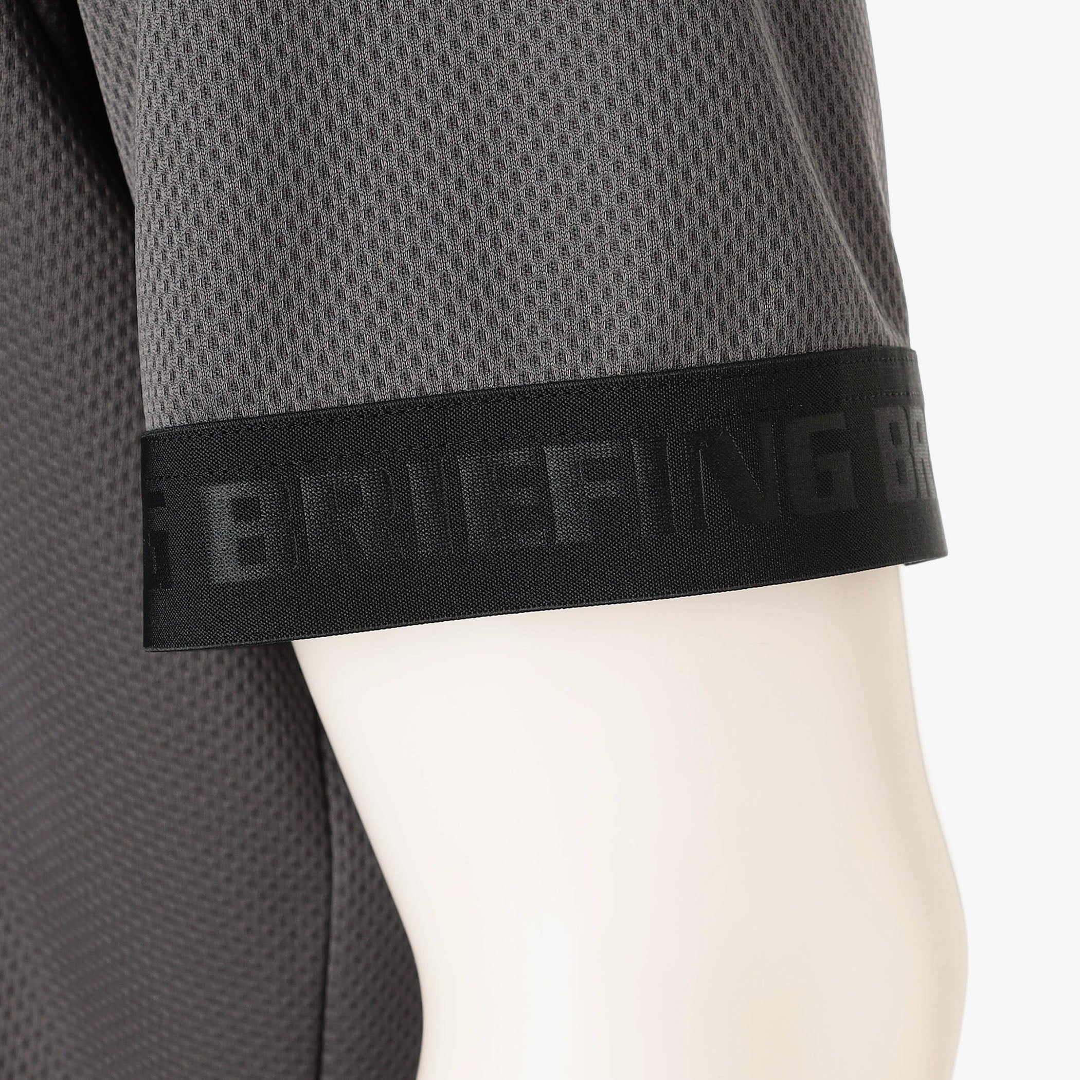 REF MEN’S HEM LOGO HIGHNECK
