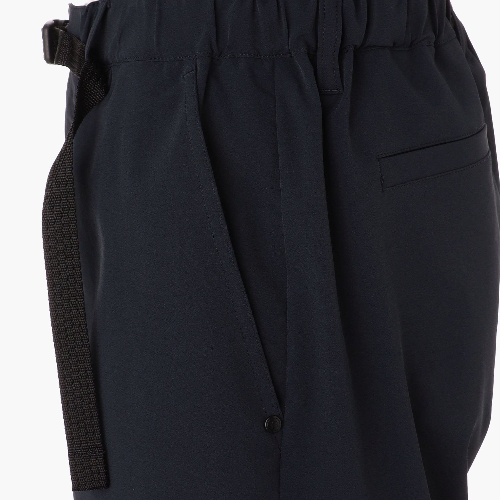 REF MEN’S STRETCH BELTED WIDE SHORT PANTS