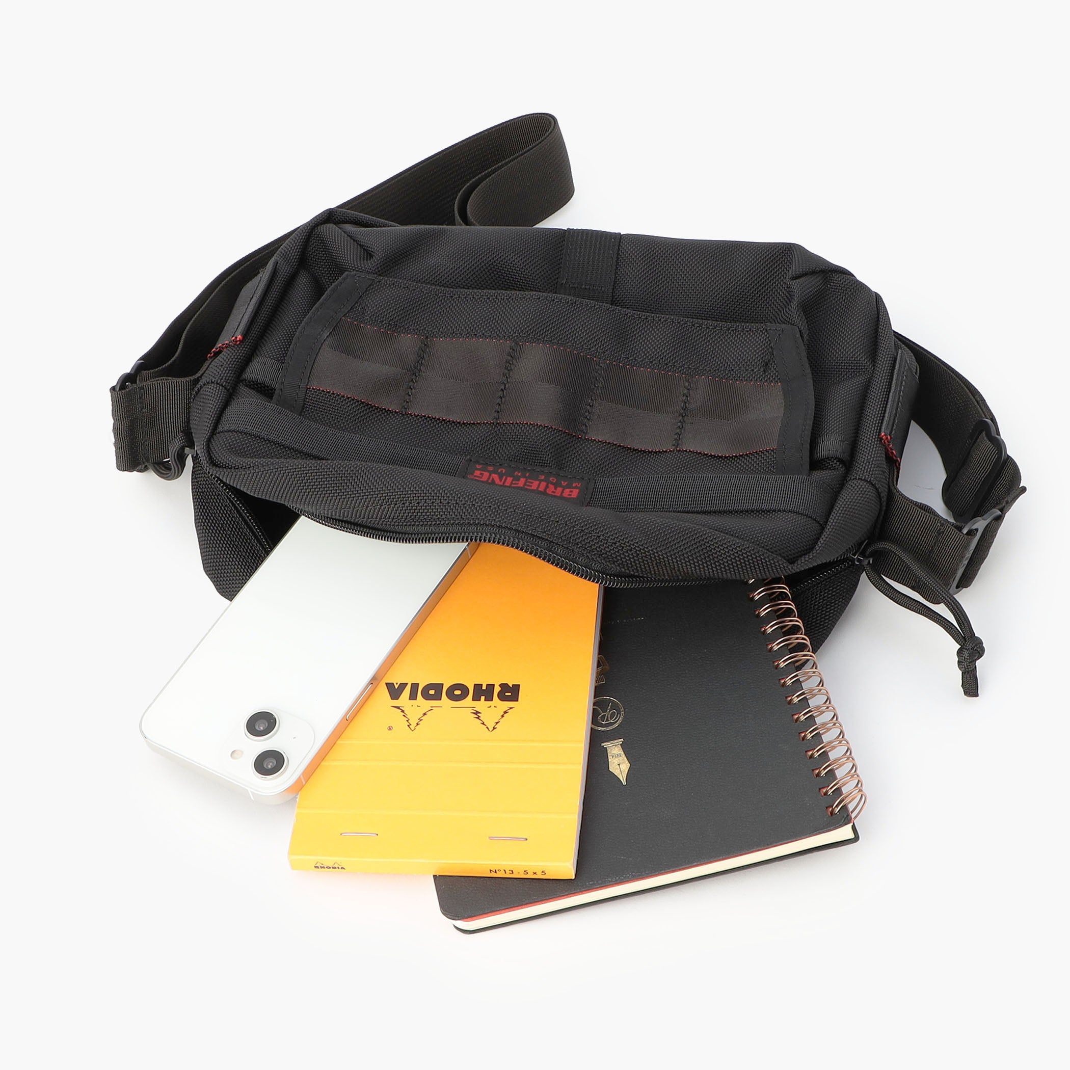 MAG SHOULDER S Ballistic Nylon Shoulder Bag - BRIEFING Official