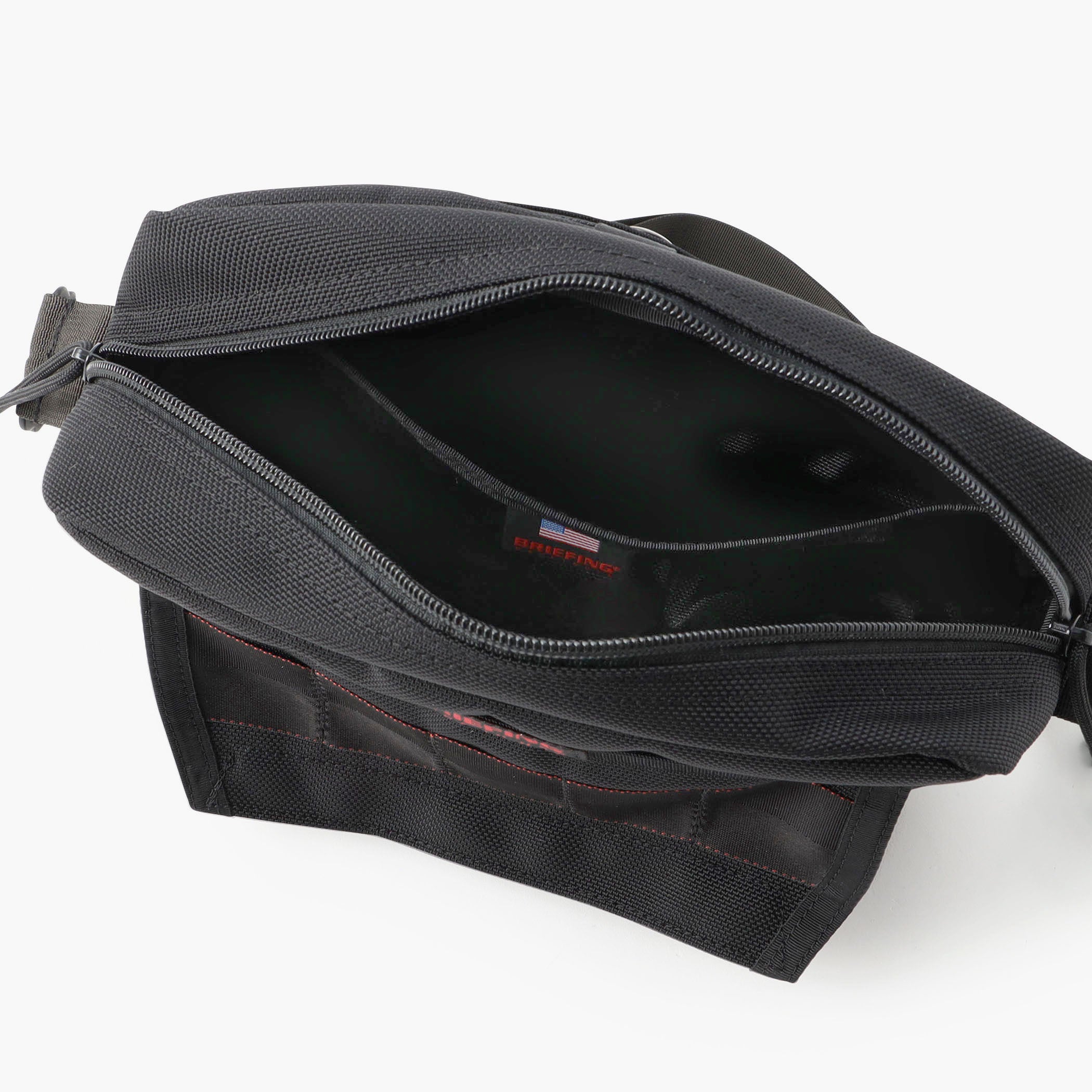 MAG SHOULDER S Ballistic Nylon Shoulder Bag - BRIEFING Official