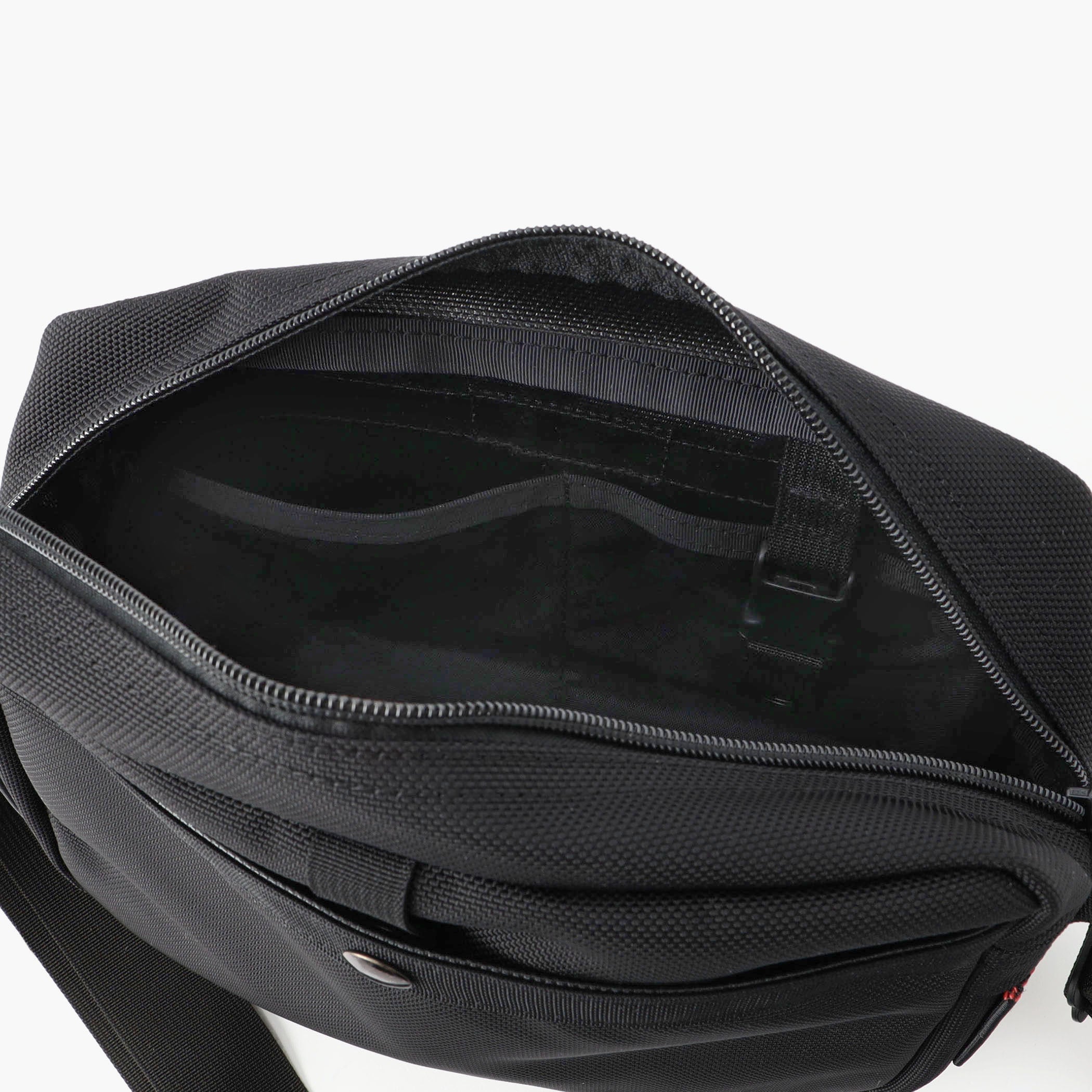 MAG SHOULDER S – BRIEFING Official Online Store