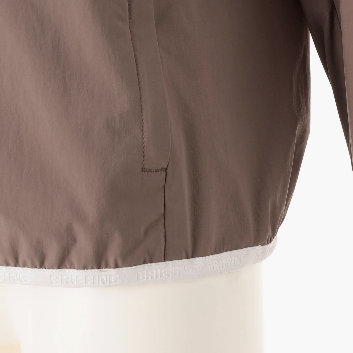WOMEN’S WIND ANORAK