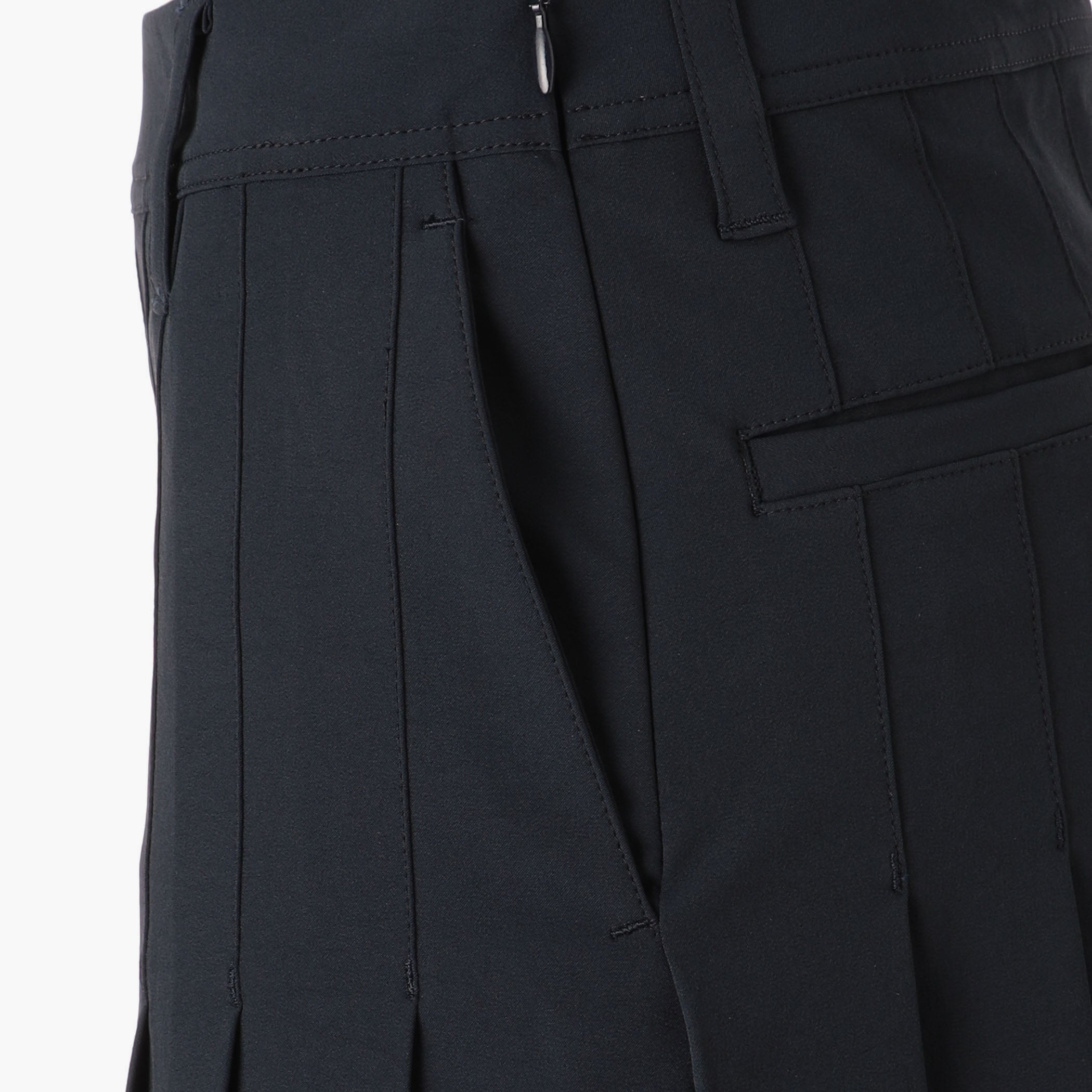 REF WOMEN’S STRETCH PLEATED SKIRT