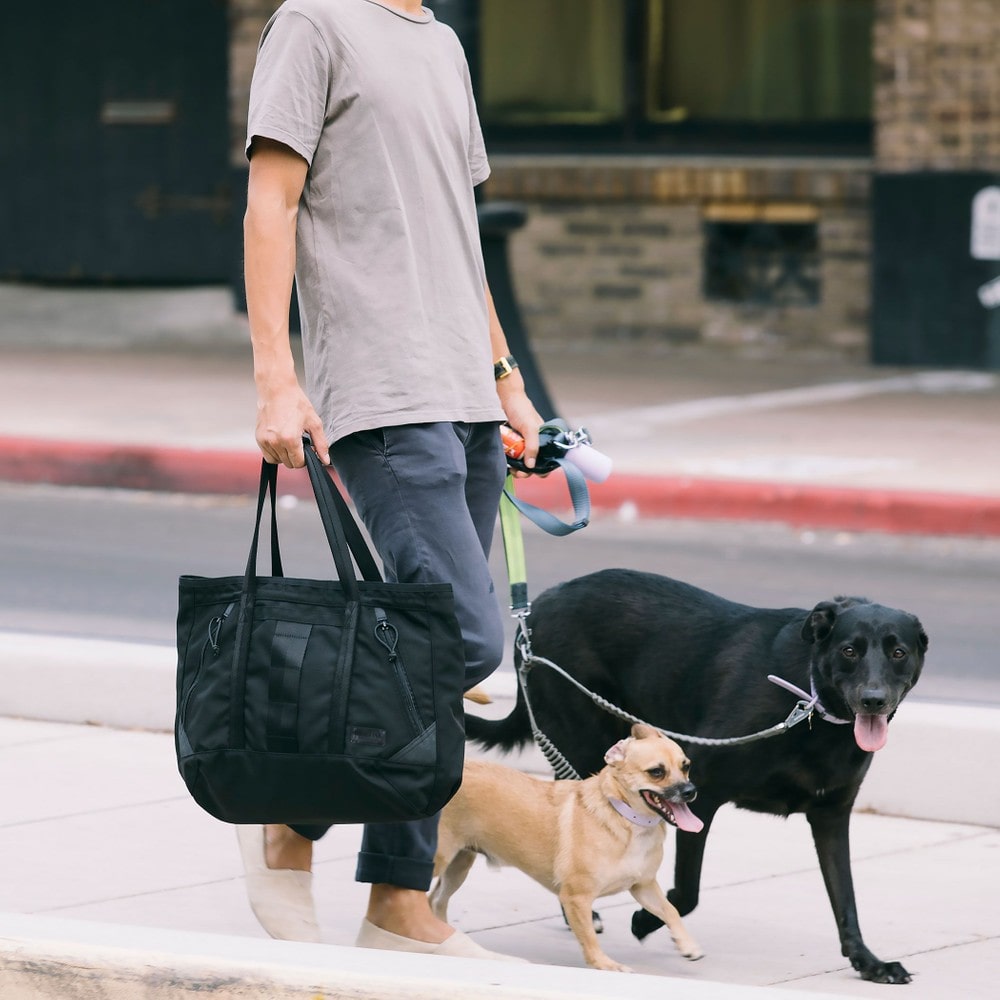 DELTA MASTER TOTE M SQD