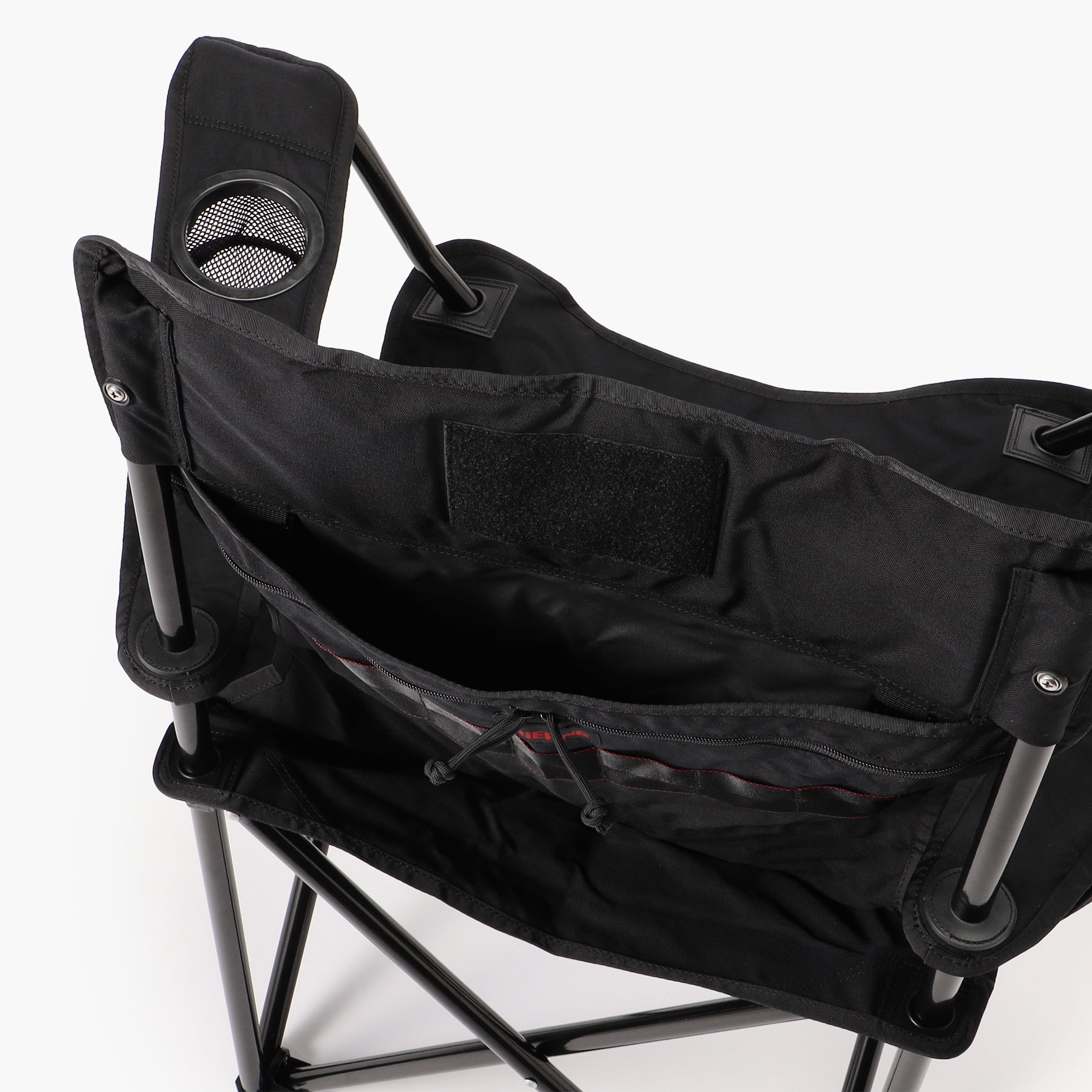 FOLDING CHAIR