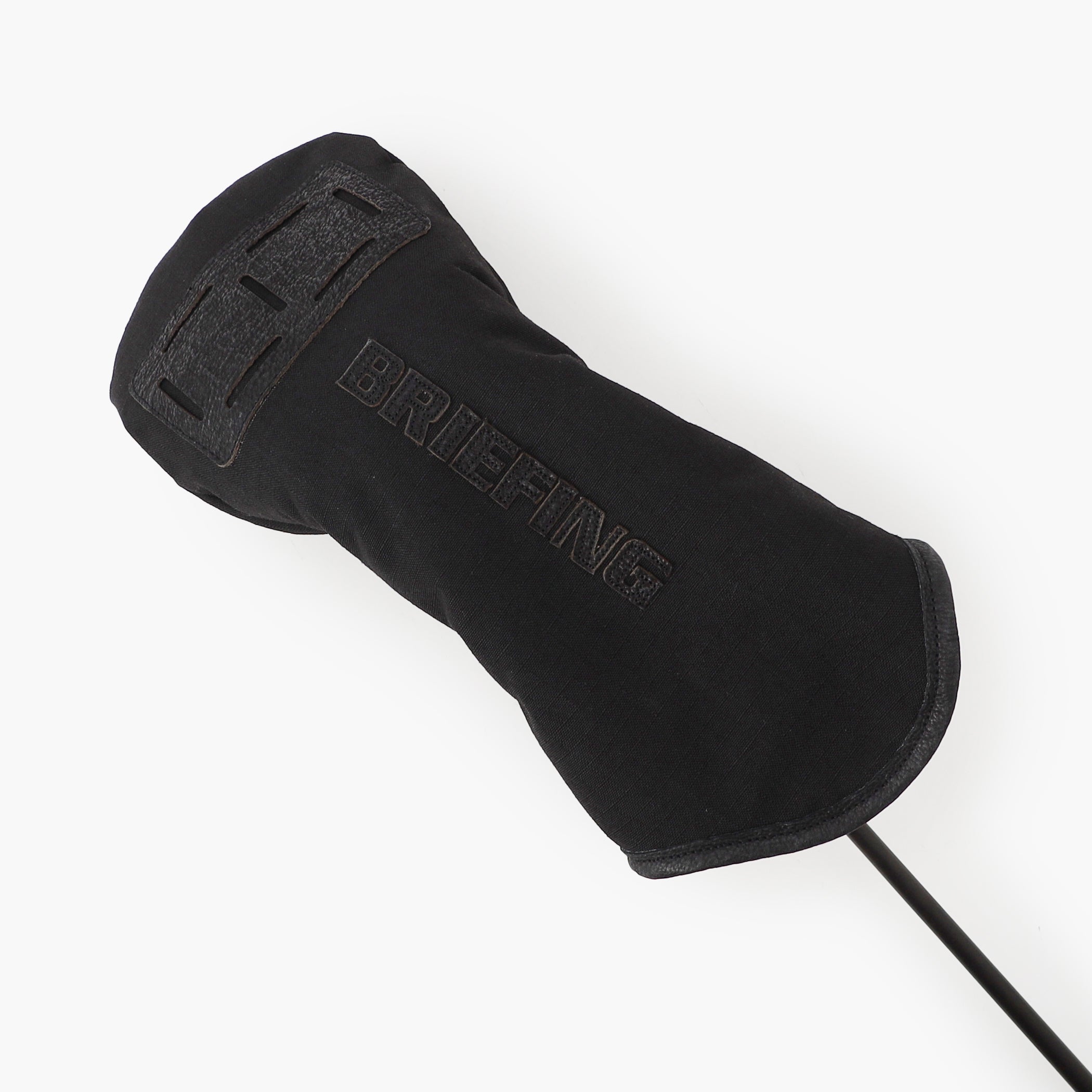 着脱がスムーズに行えるように、かぶせ式の構造を採用。