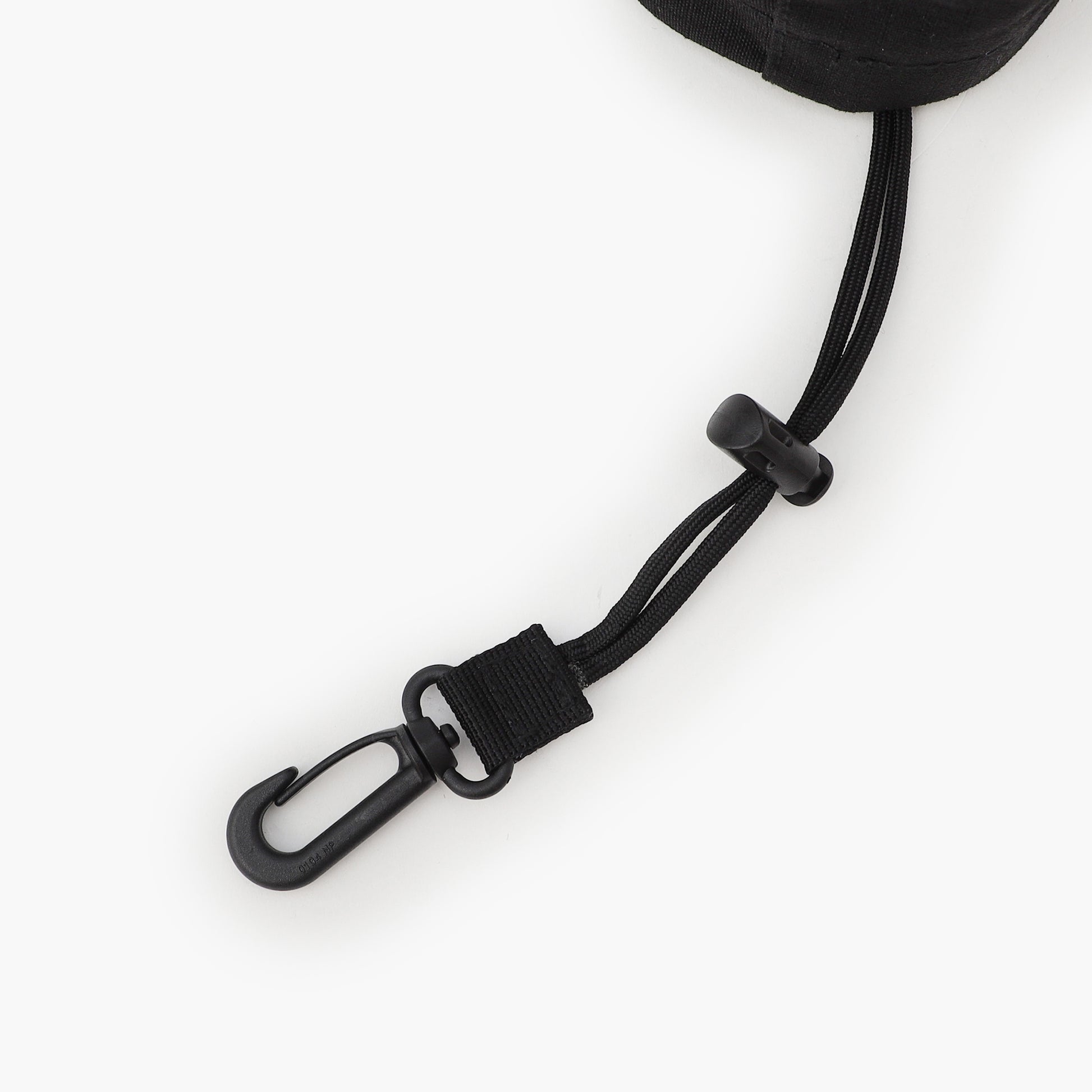 間口部は、アイアンの取り出しがスムーズに行えるように巾着型を採用。