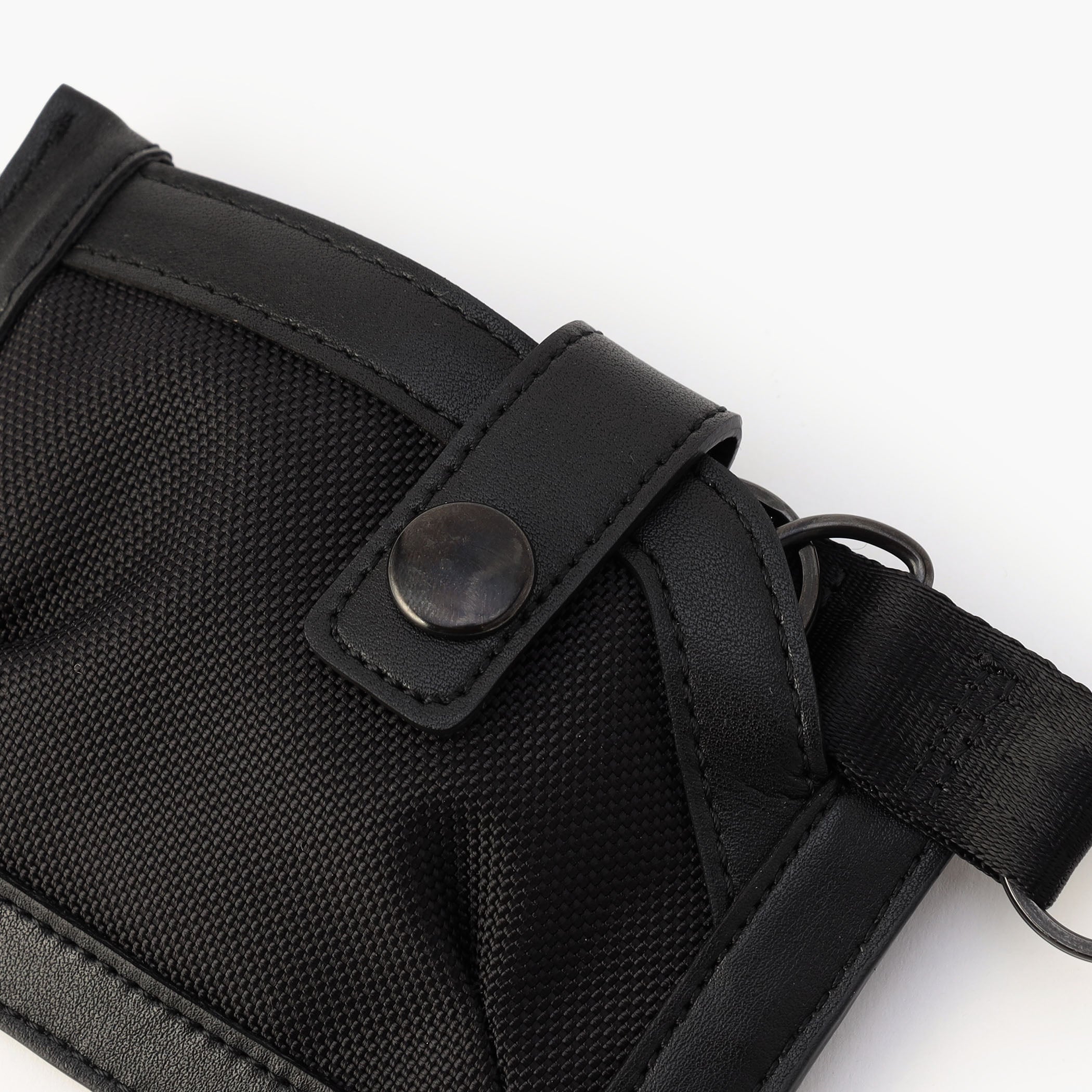 BLK MAG KEY HOLDER