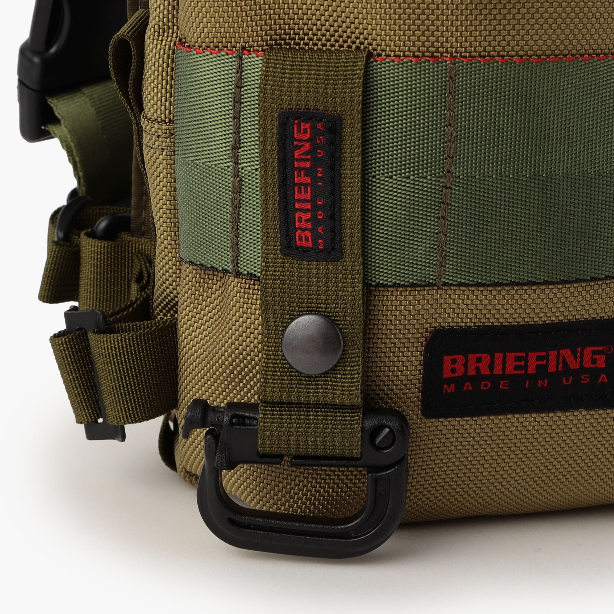 USA製のグリムロック付きカラビナをMADE IN USAコレクション「RED LINE」に搭載するのは、今回の限定復刻が初の試み。