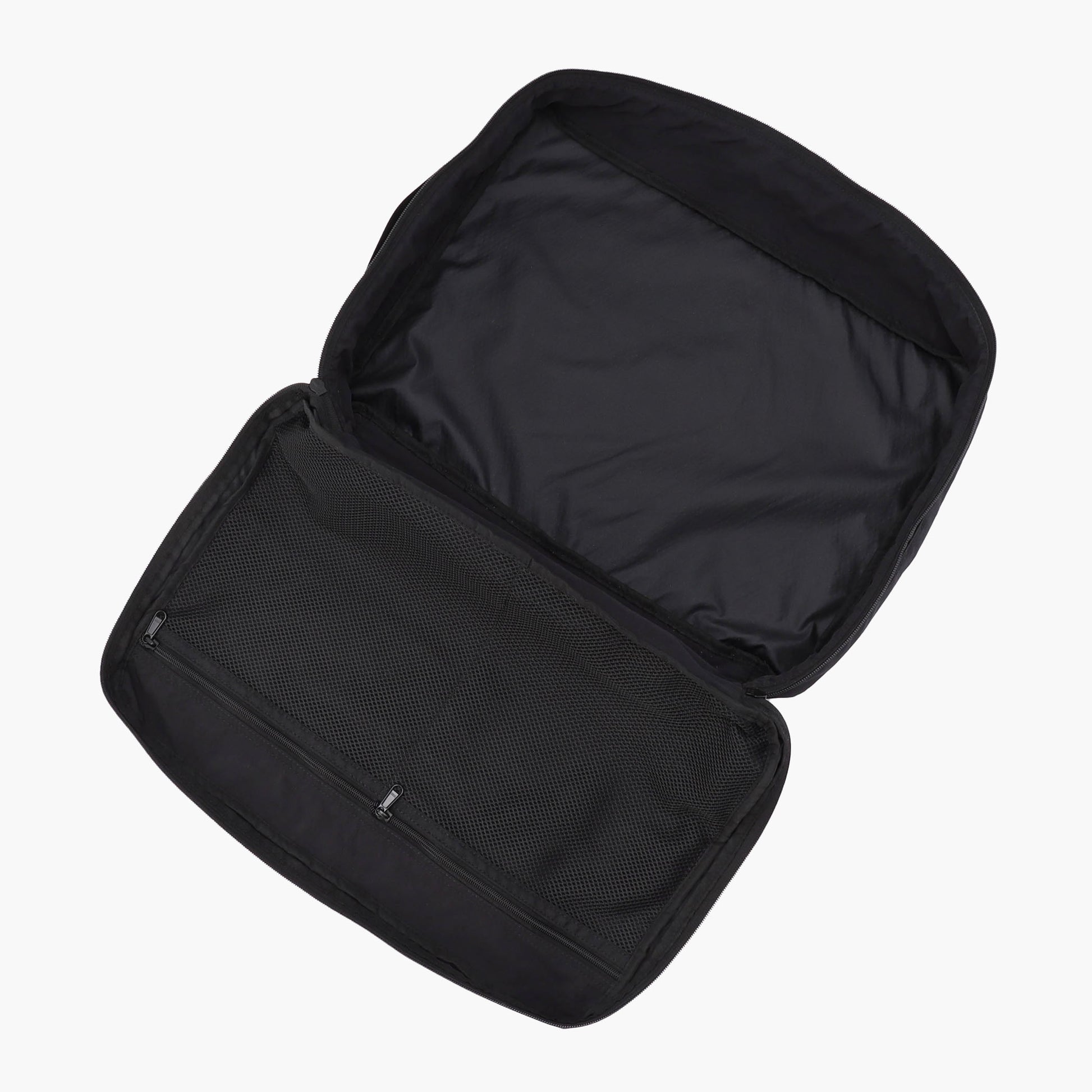 180度フルオープンなので、荷物の出し入れがしやすいです。