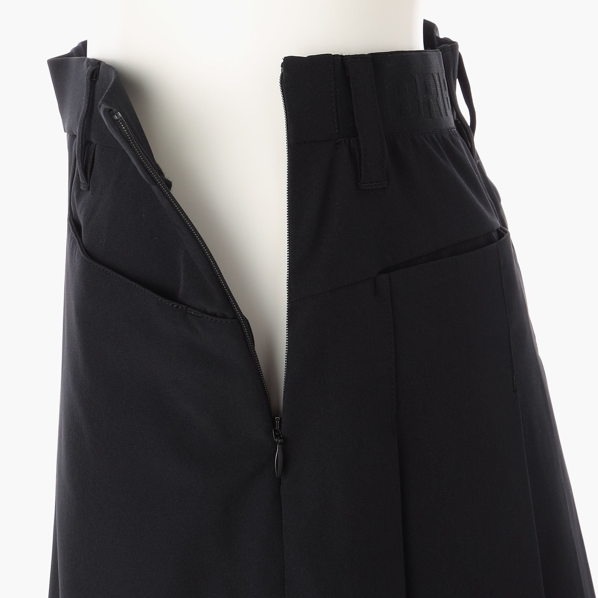 LA WOMEN'S COOLCORE PLEATED SKIRT