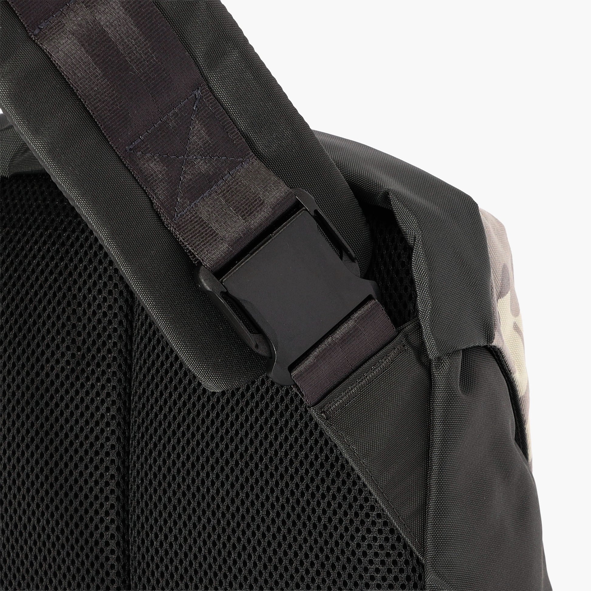 BRIEFING MFC MESSENGER M CAMO, Bags, Business
