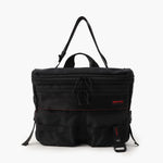 BRIEFINGの原点、「MADE IN USA」の過去のアーカイブより、復刻のリクエストを数多くいただいていた『DUNE SHOULDER』を限定復刻。