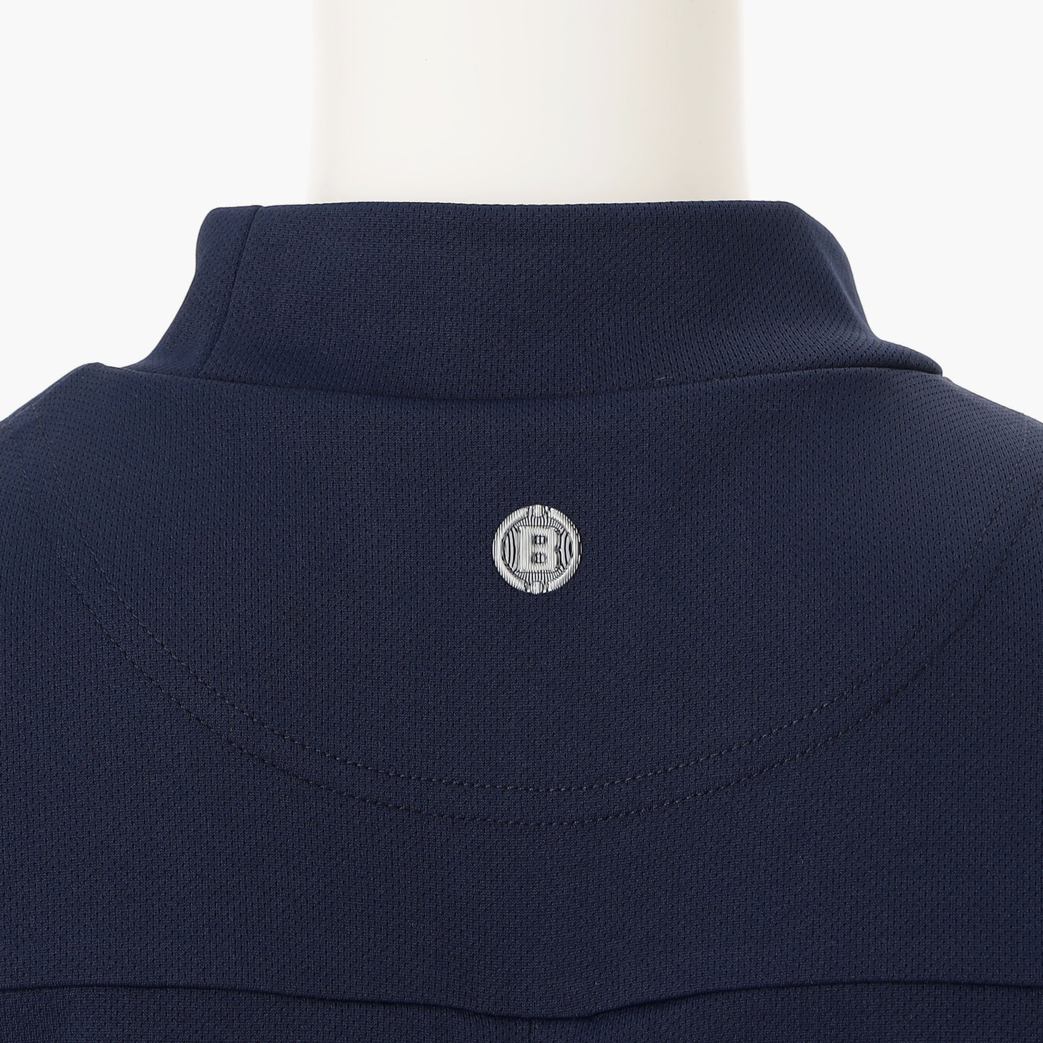 WOMEN’S BACK FLARE HIGHNECK