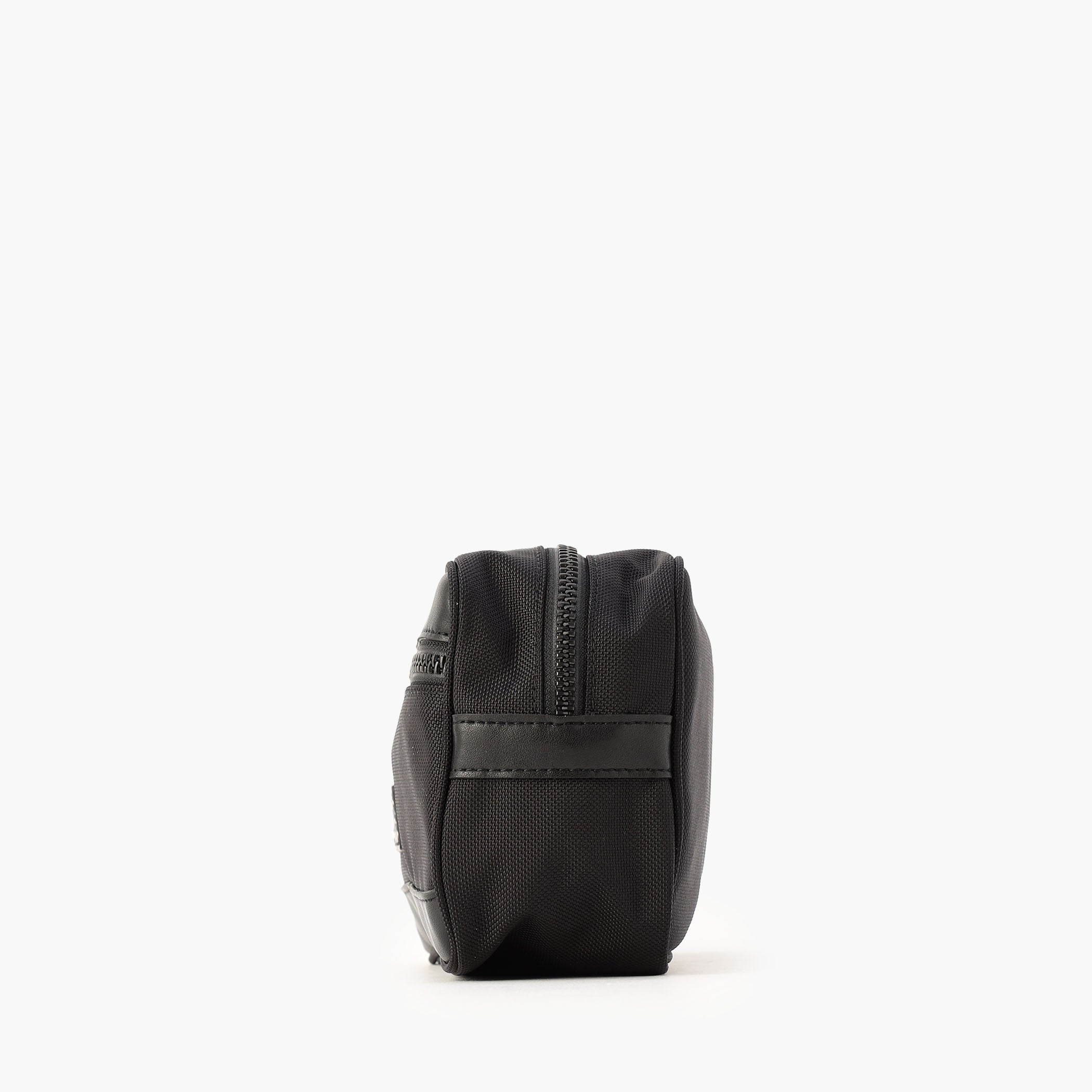 BLK ONE ZIP POUCH