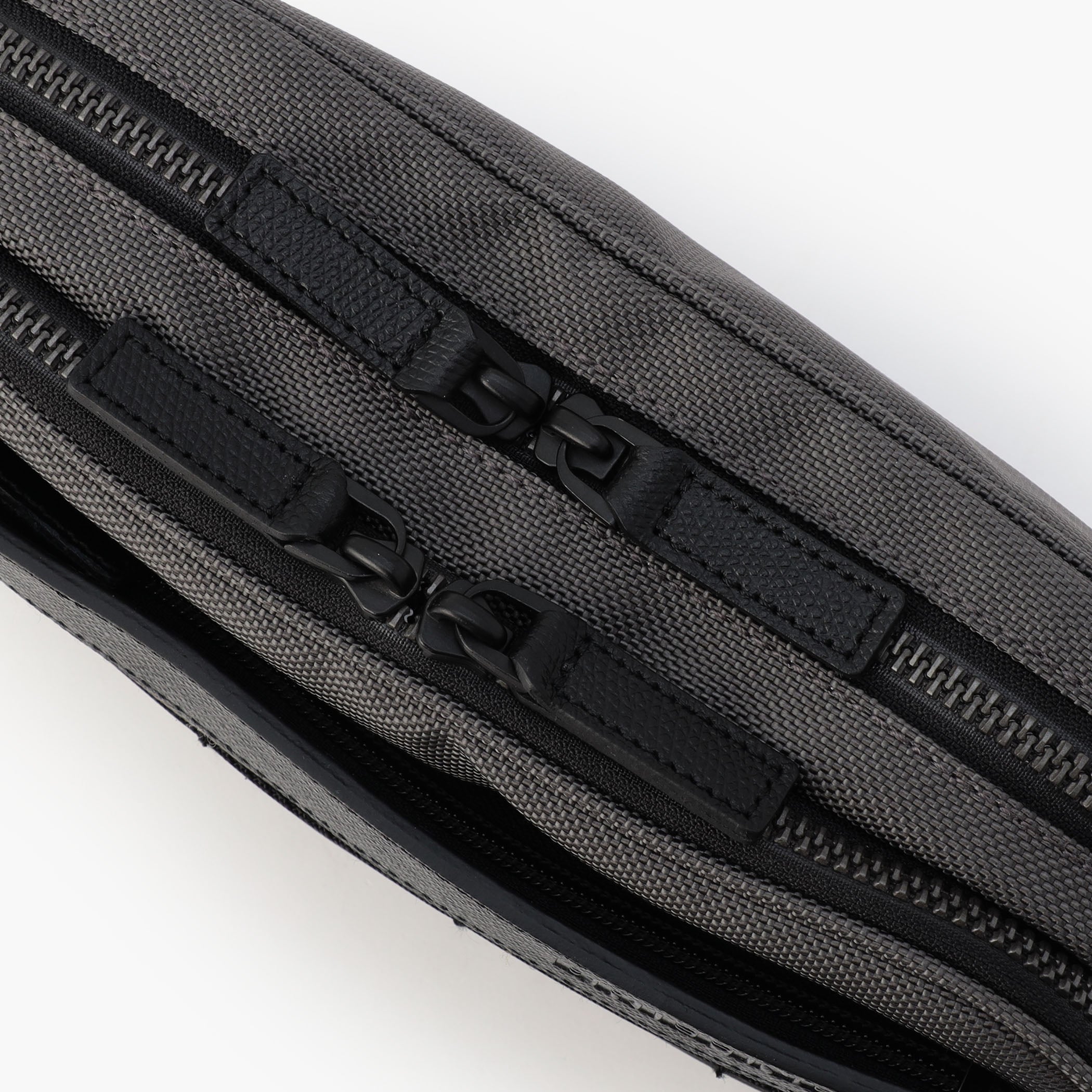 FUSION MOBILE POUCH