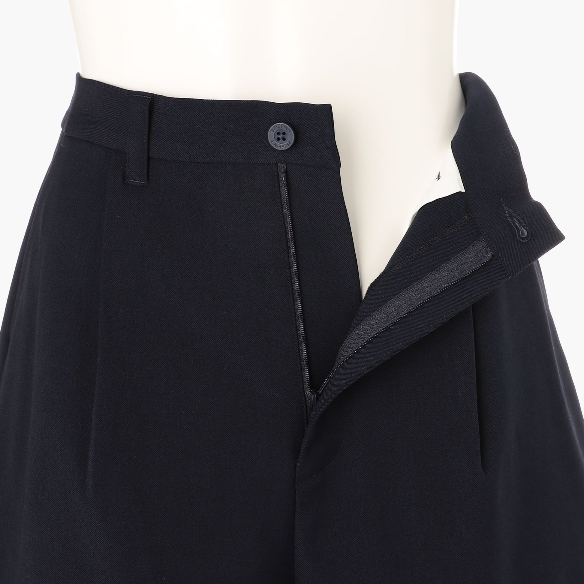 BRIEFING WOMEN’S HIGH WAIST SHORT PANTS, Apparels, Golf