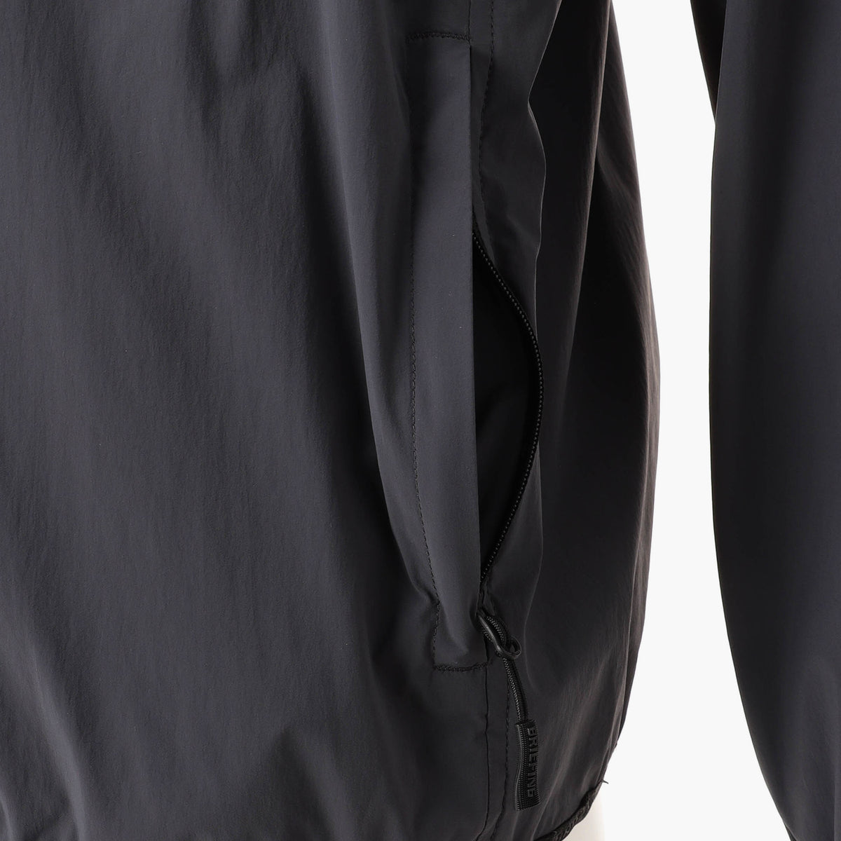 MEN’S WIND ANORAK