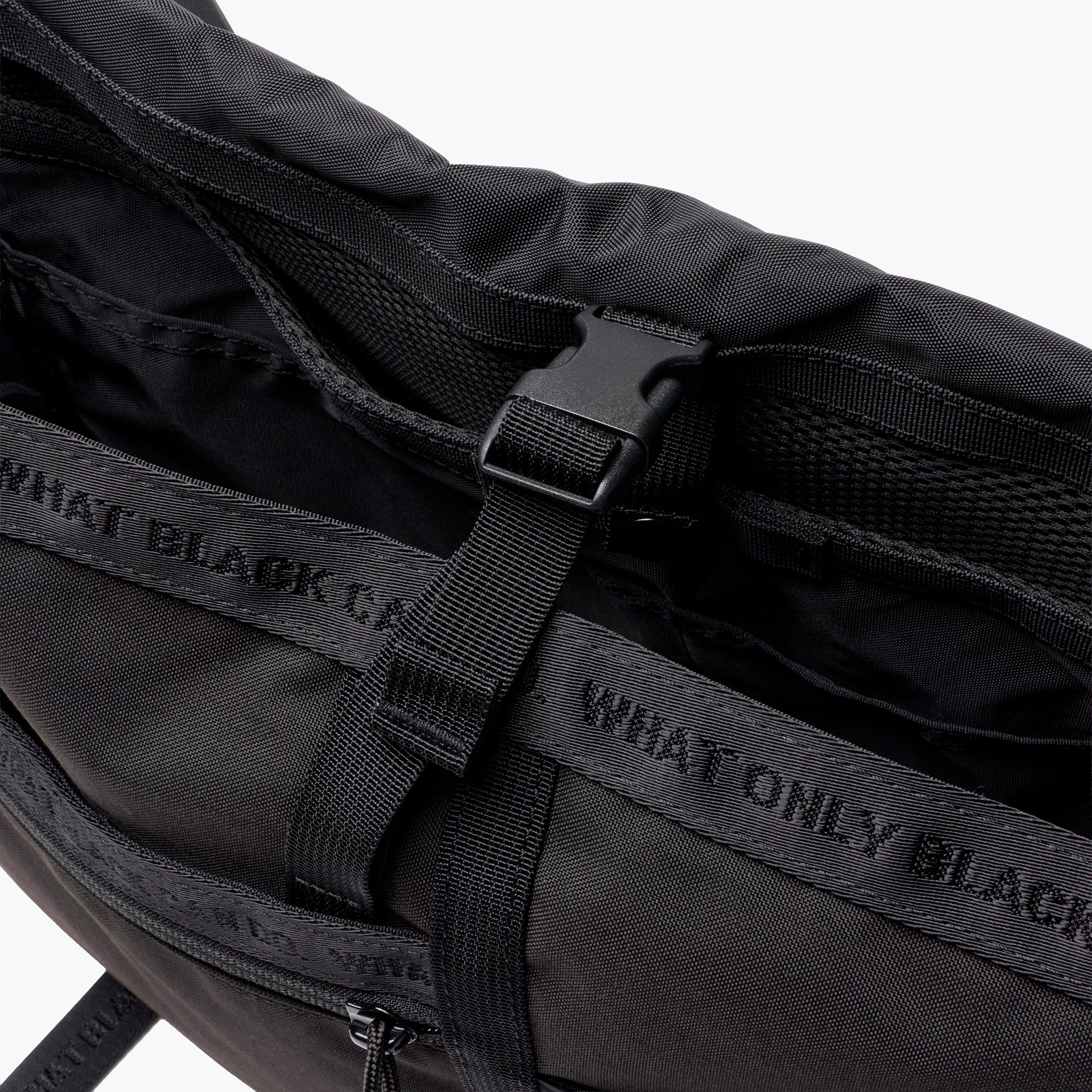 WM×BR NEOCHROME MESSENGER