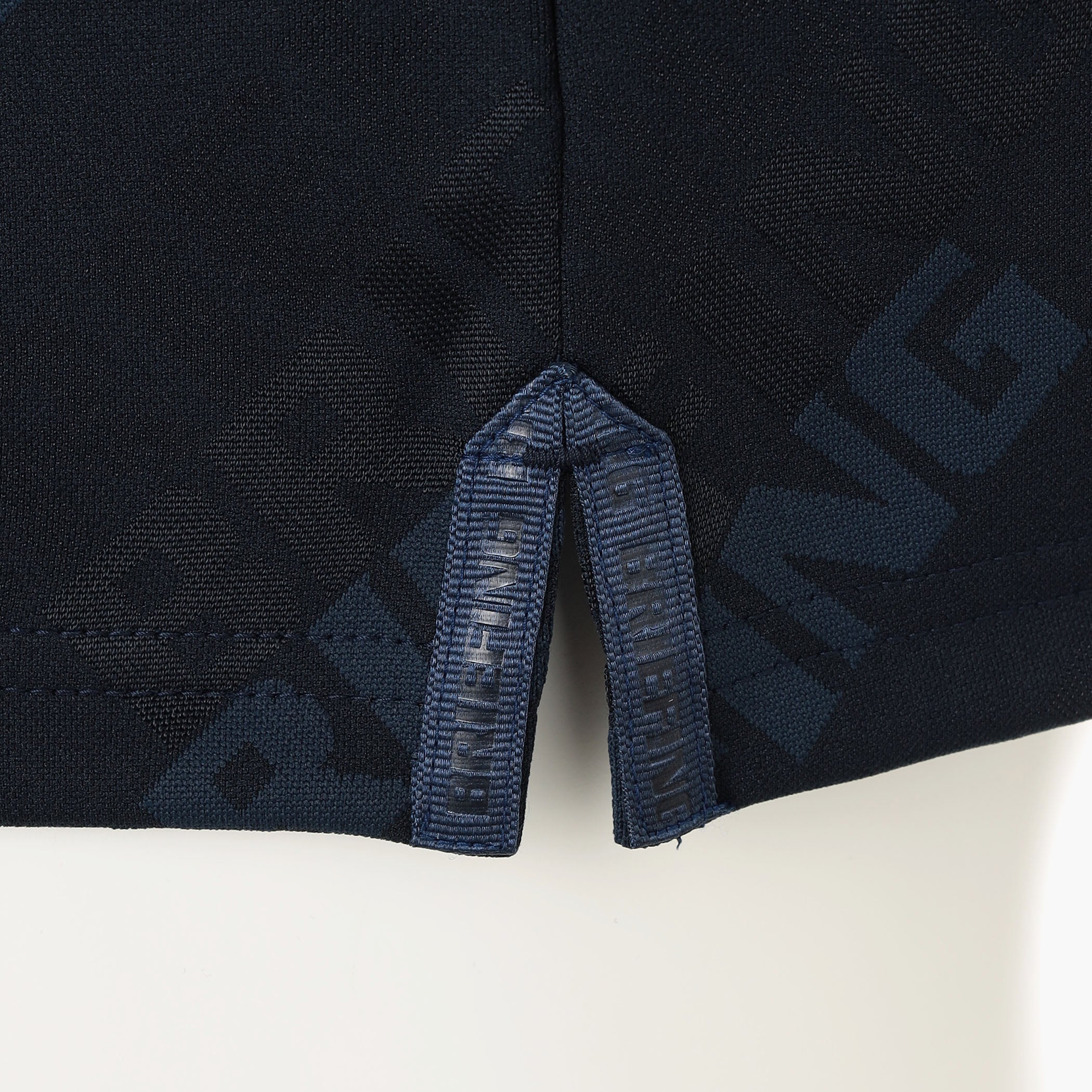 MEN’S SHADOW LOGO JQ SHIRT