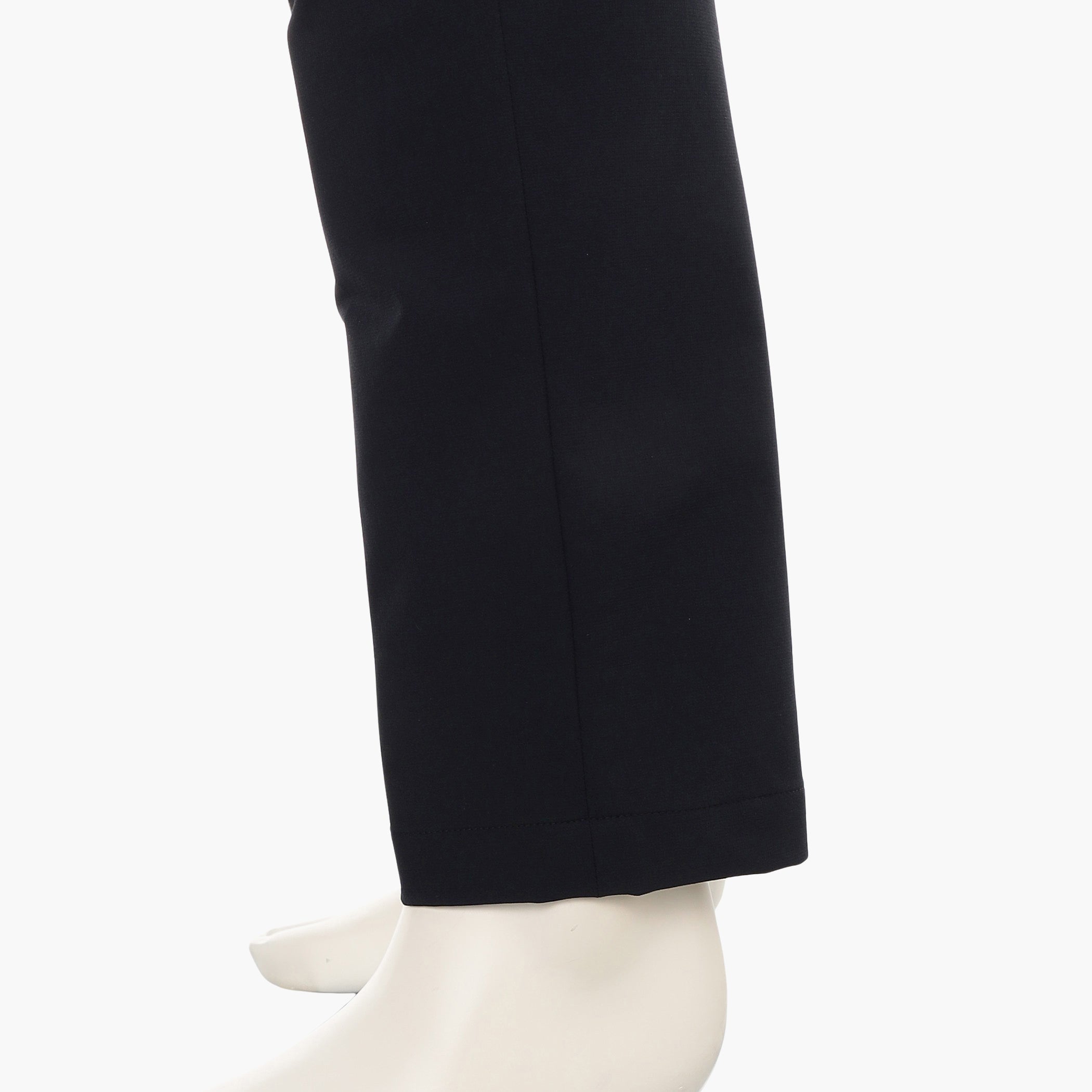 MEN’S BASIC PANTS
