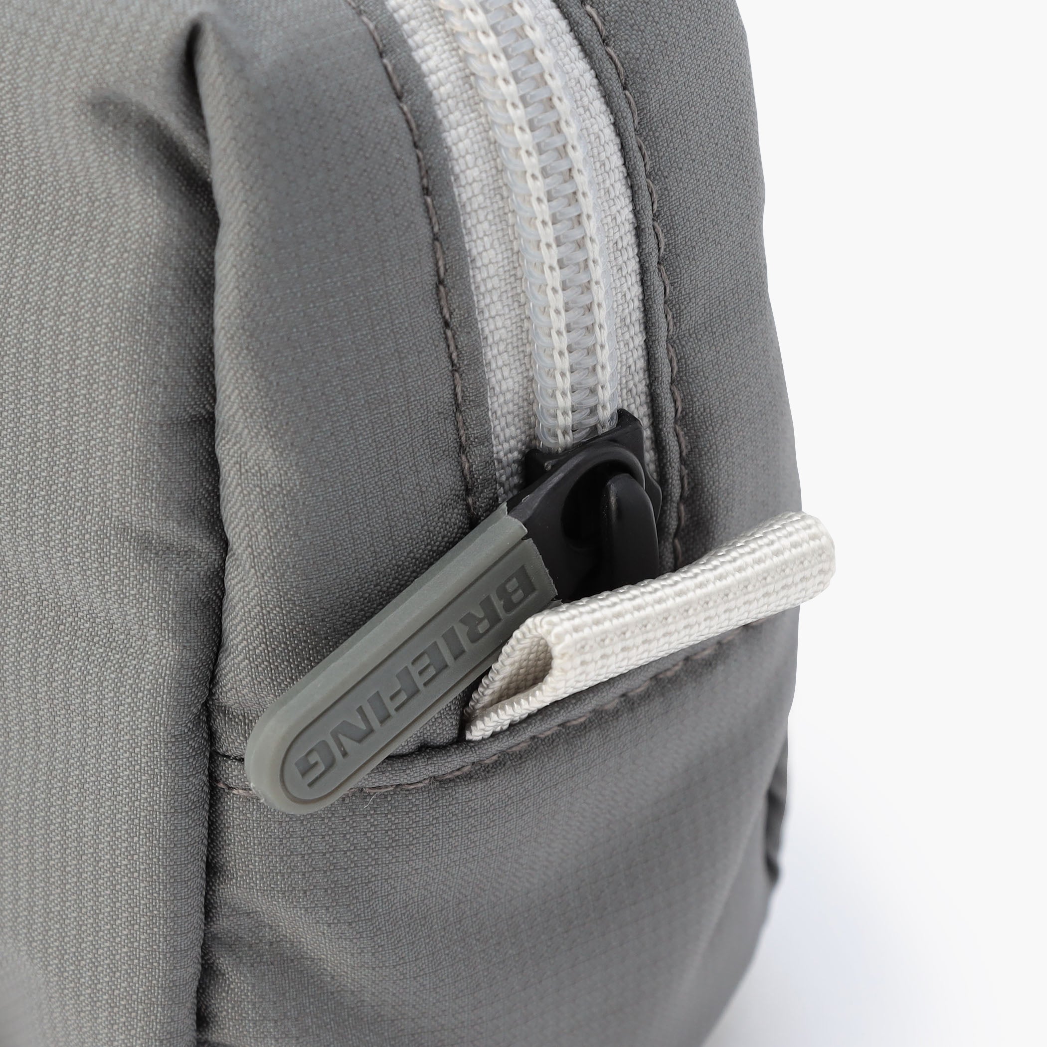 MK POUCH S CS
