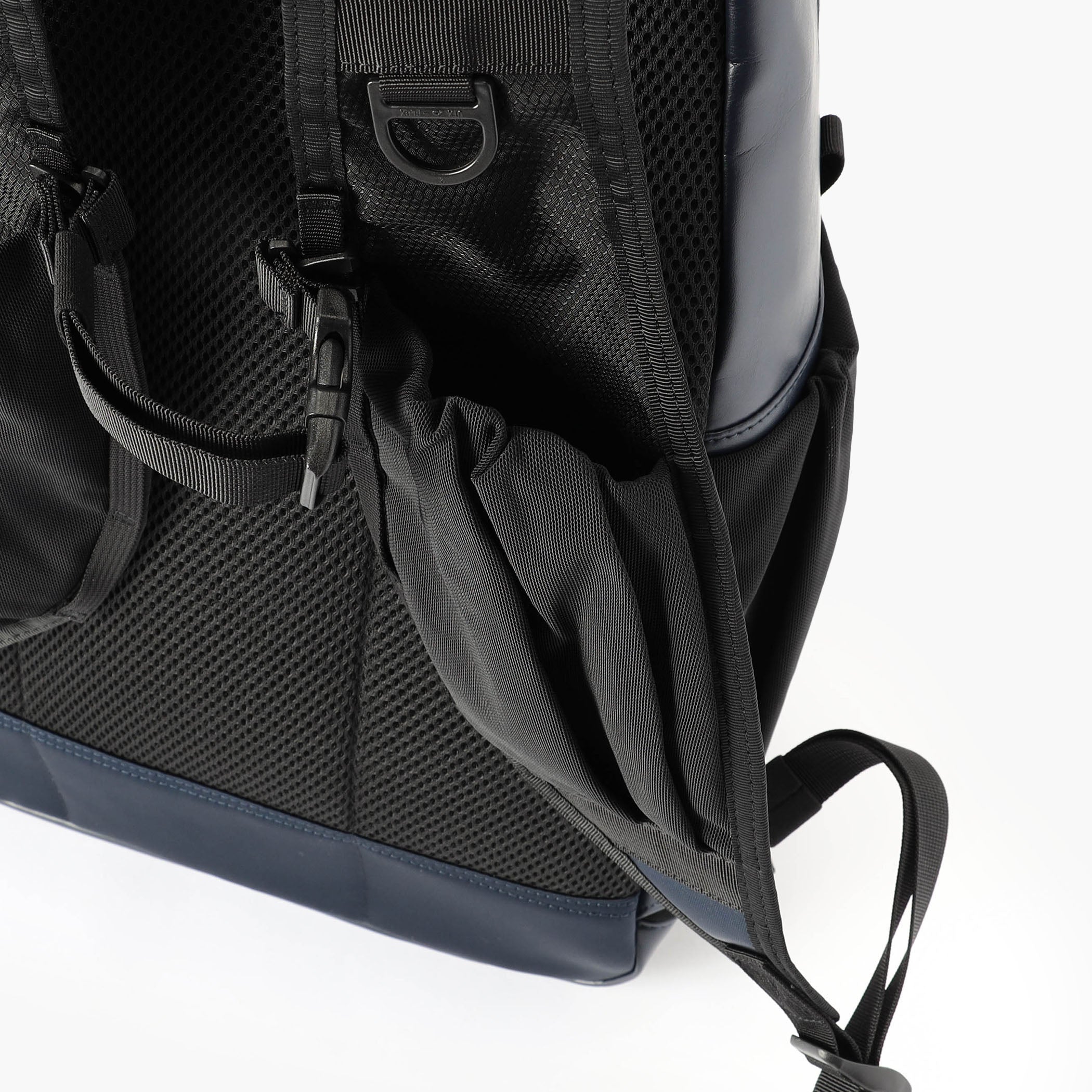 BLK White Mountaineering®︎ DT PACK